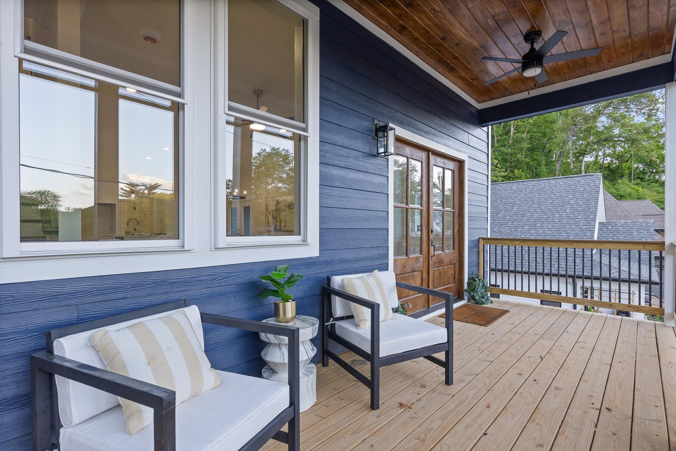 Chattanooga, Tennessee 37409, United States, 4 Bedrooms Bedrooms, ,3 BathroomsBathrooms,Residential,Contingent,137514