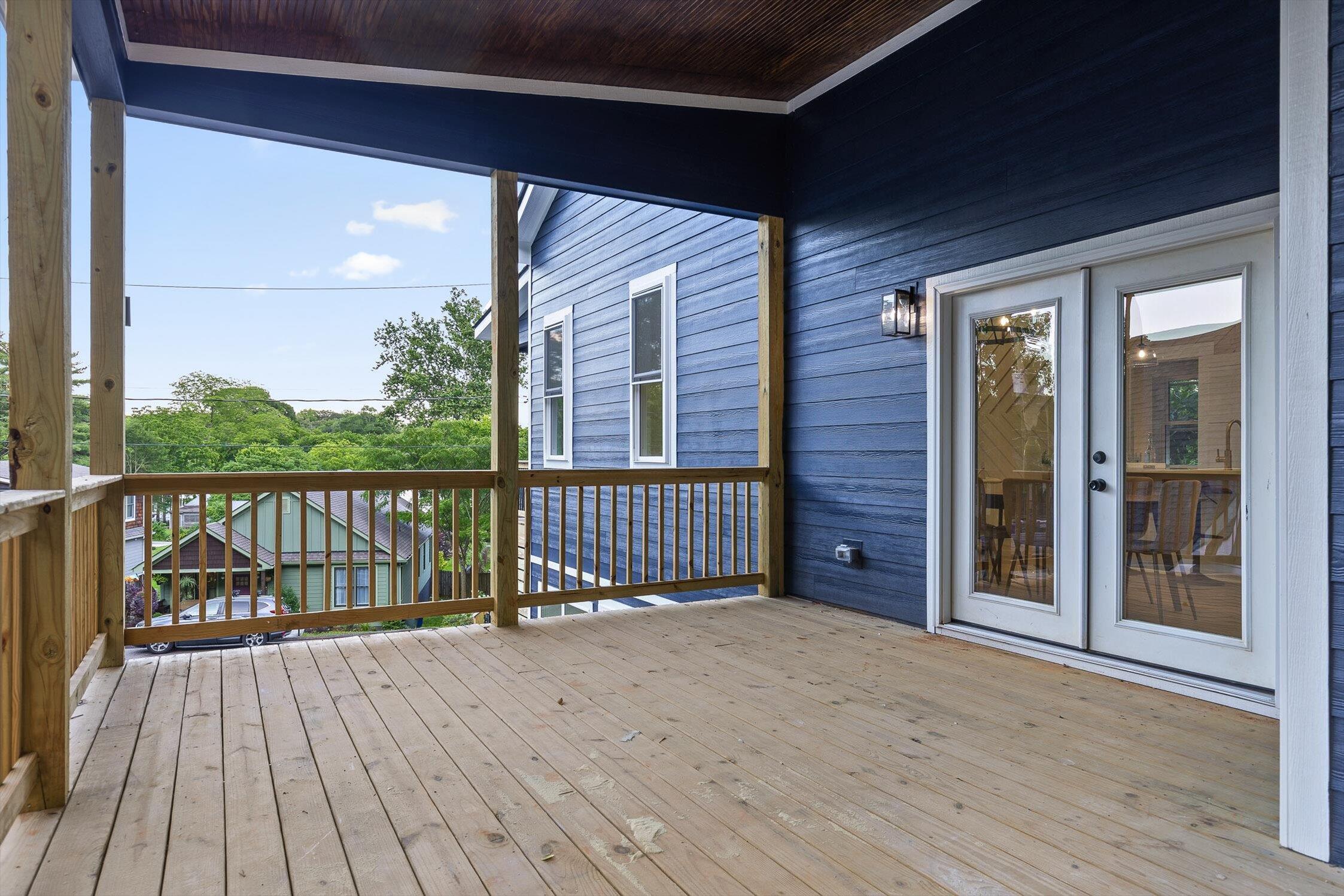 Chattanooga, Tennessee 37409, United States, 4 Bedrooms Bedrooms, ,3 BathroomsBathrooms,Residential,Contingent,137514