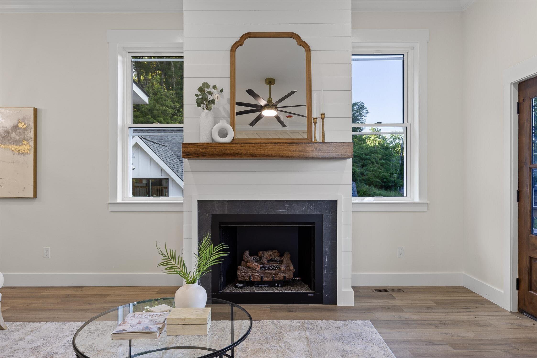 Chattanooga, Tennessee 37409, United States, 4 Bedrooms Bedrooms, ,3 BathroomsBathrooms,Residential,Contingent,137514