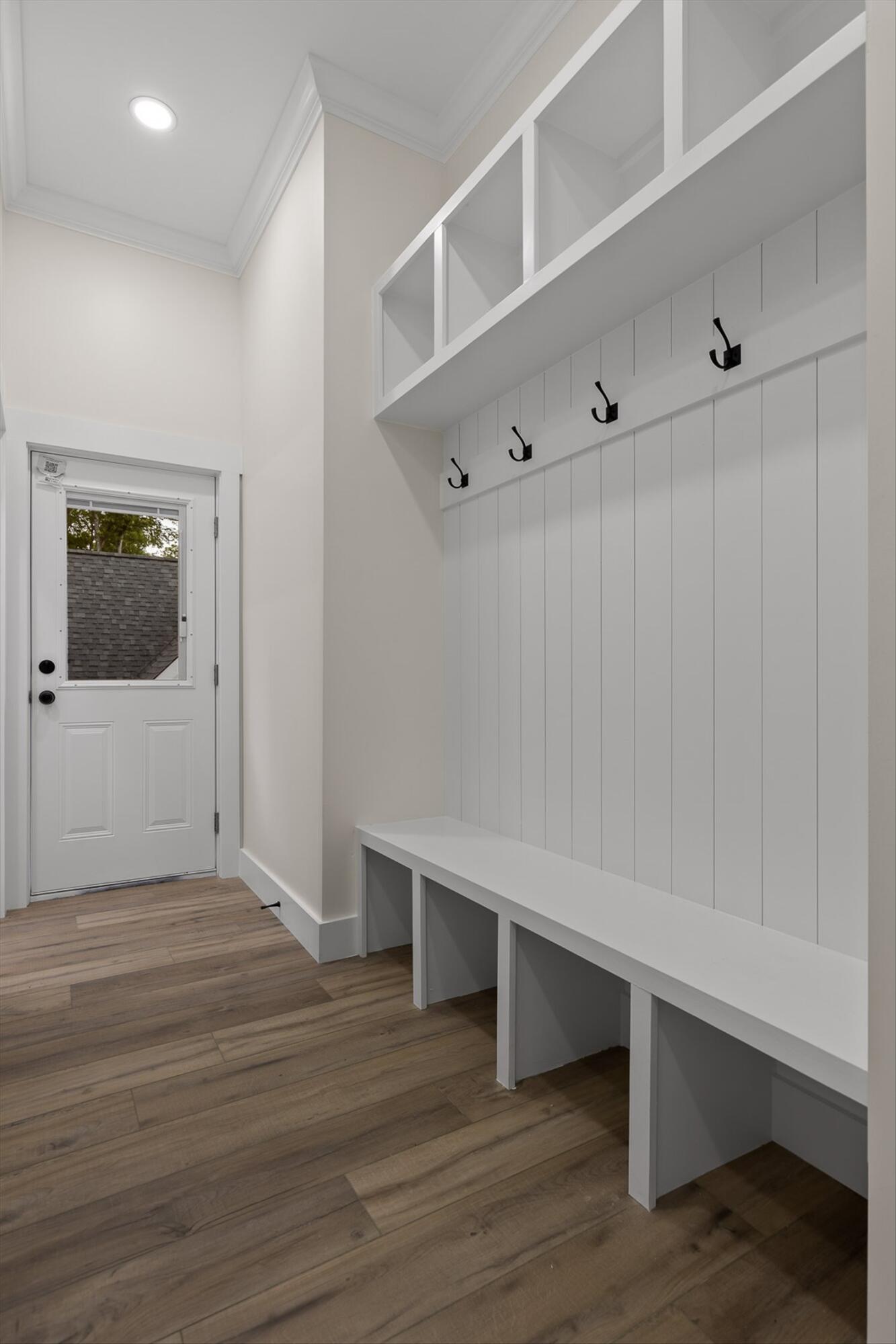 Chattanooga, Tennessee 37409, United States, 4 Bedrooms Bedrooms, ,3 BathroomsBathrooms,Residential,Contingent,137514