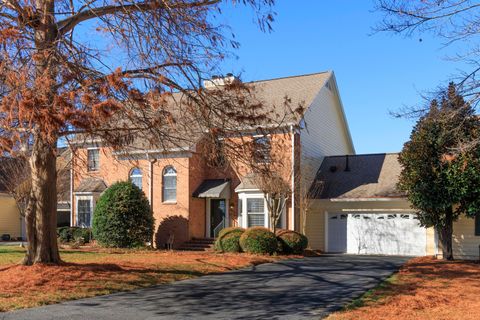 Photo of 1006 Southbridge Lane, Chattanooga, TN 37405 (MLS # 1531132)