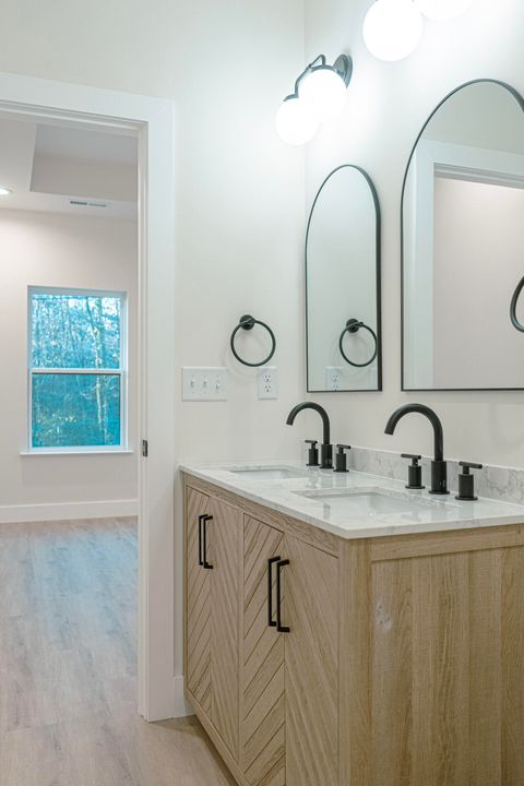 Tiny photo for 910 Line Street, Chattanooga, TN 37404 (MLS # 1526756)