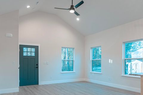 Tiny photo for 910 Line Street, Chattanooga, TN 37404 (MLS # 1526756)