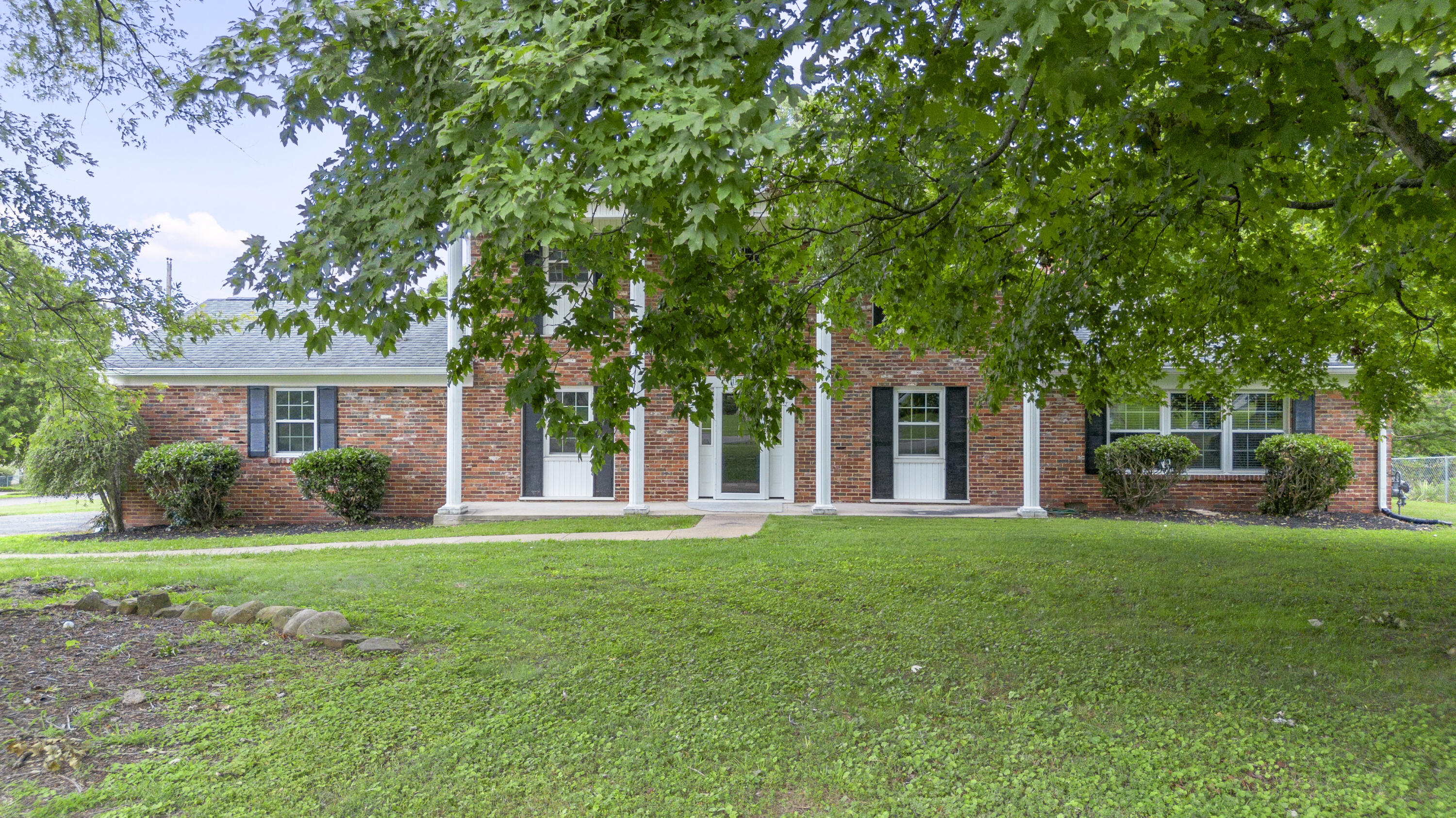 1820 W Lake Drive, Cleveland, Tennessee image 4