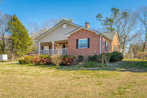 Photo of 746 Maple Street, Whitwell, TN 37397 (MLS # 1527638)
