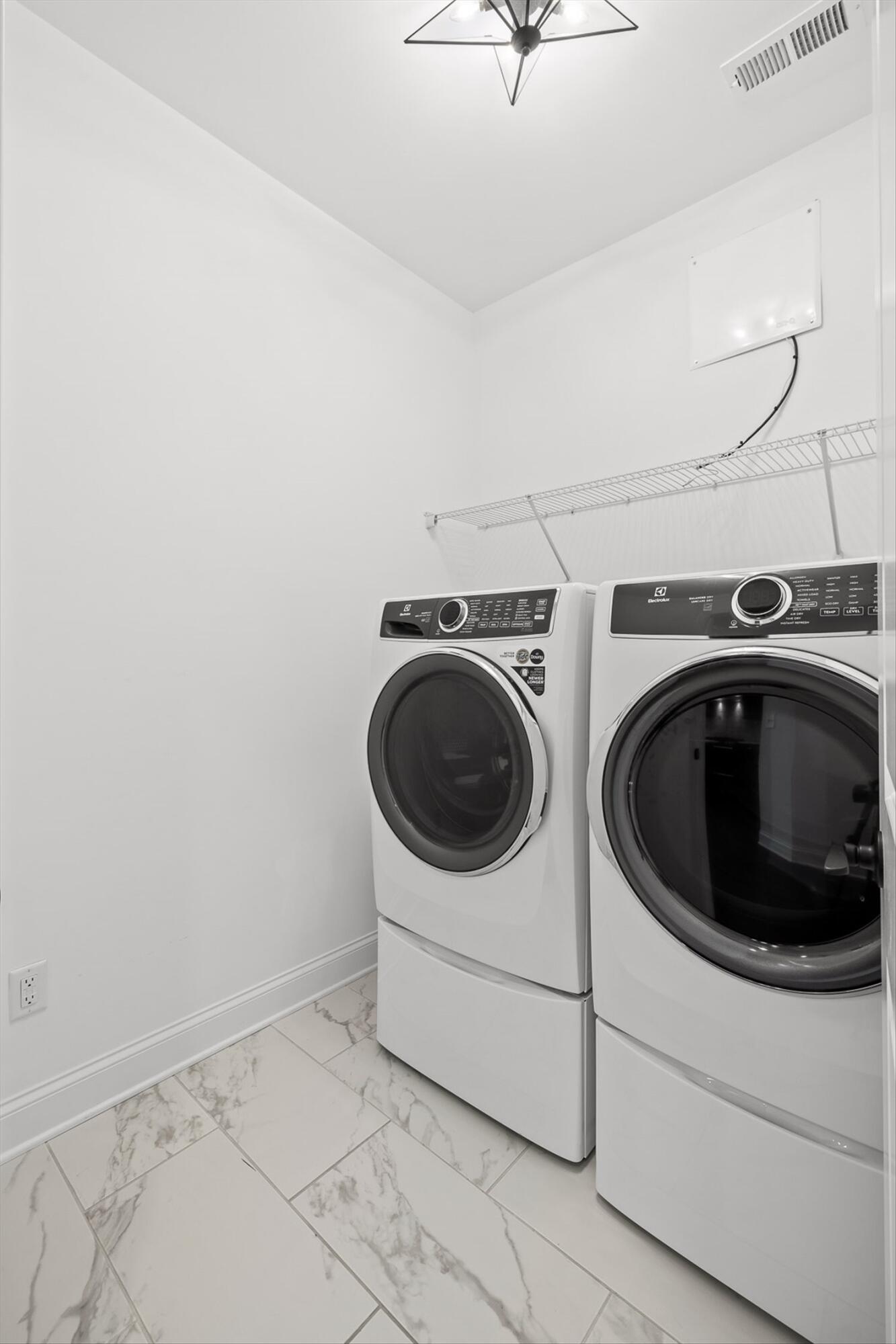 Ooltewah, Tennessee 37363, United States, 3 Bedrooms Bedrooms, ,2 BathroomsBathrooms,Residential,Active,251660