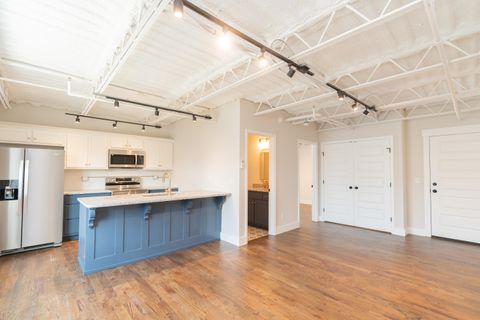 Photo of 614 E Main Street, Chattanooga, TN 37408 (MLS # 1525033)