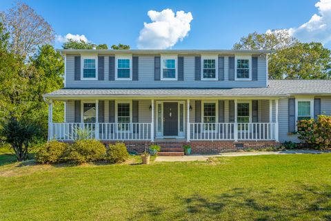 Photo of 6420 Forest Meade Drive, Hixson, TN 37343 (MLS # 1522399)