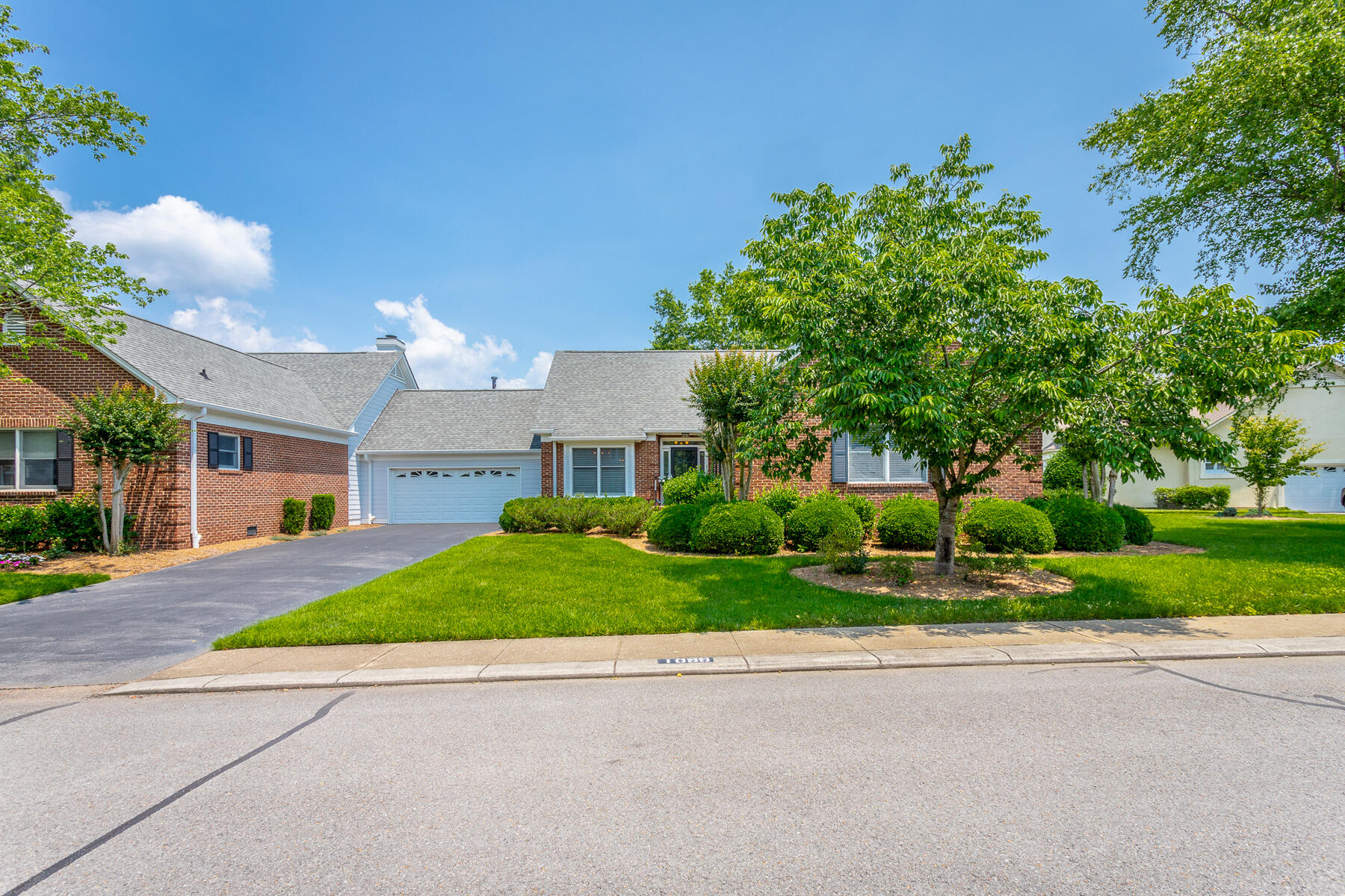 1099 Constitution Drive, Chattanooga, Tennessee image 2