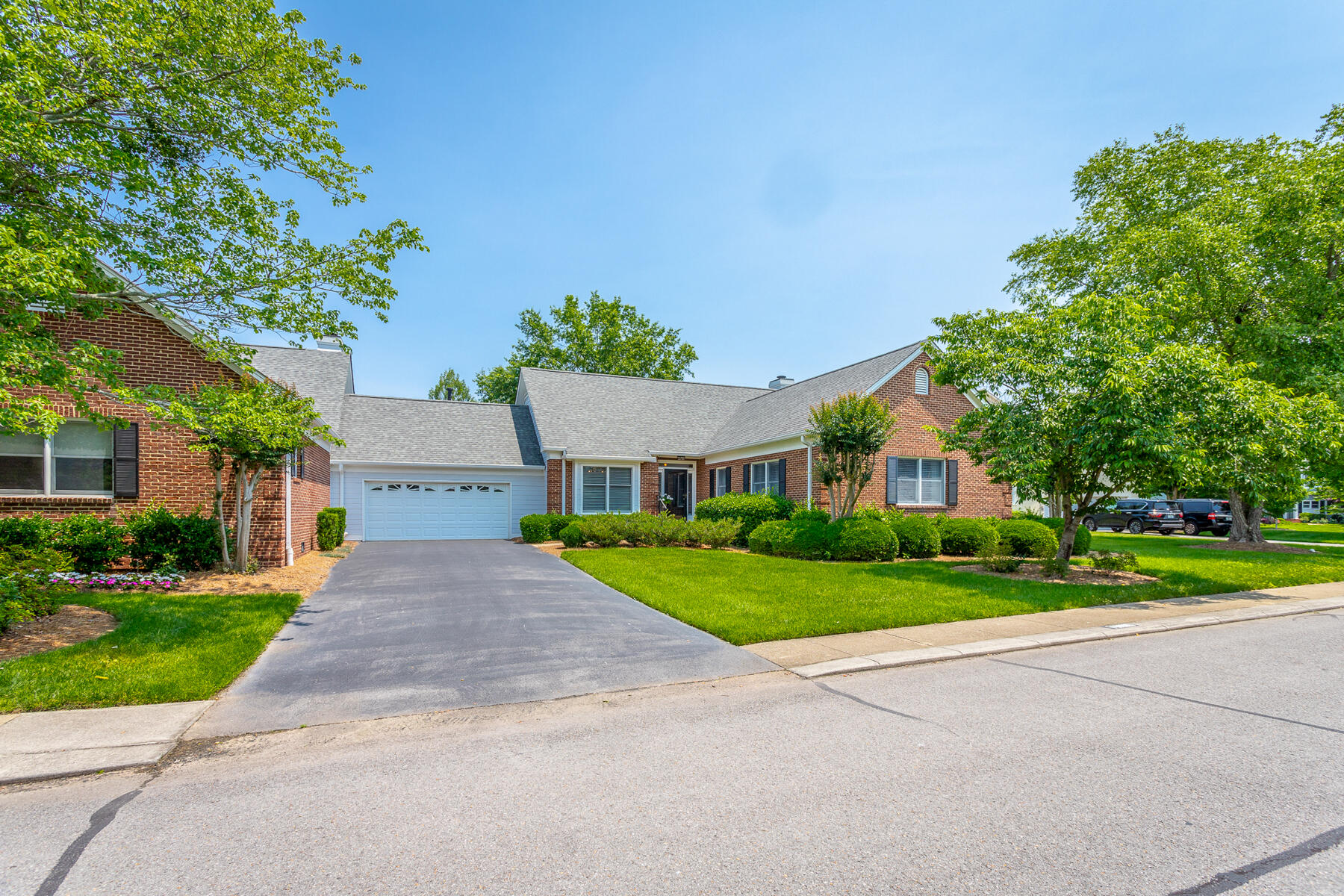 1099 Constitution Drive, Chattanooga, Tennessee image 3