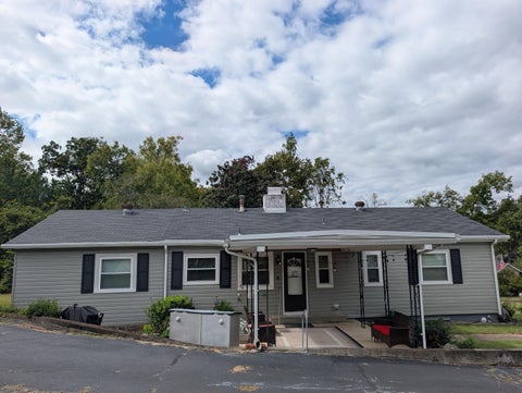 Photo of 341 Vermont Avenue, Oak Ridge, TN 37830 (MLS # 1543701)