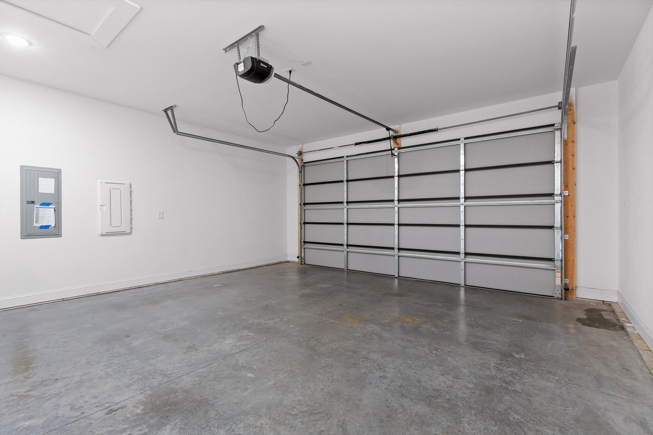 Chattanooga, Tennessee 37411, United States, 4 Bedrooms Bedrooms, ,3 BathroomsBathrooms,Residential,Active,183470