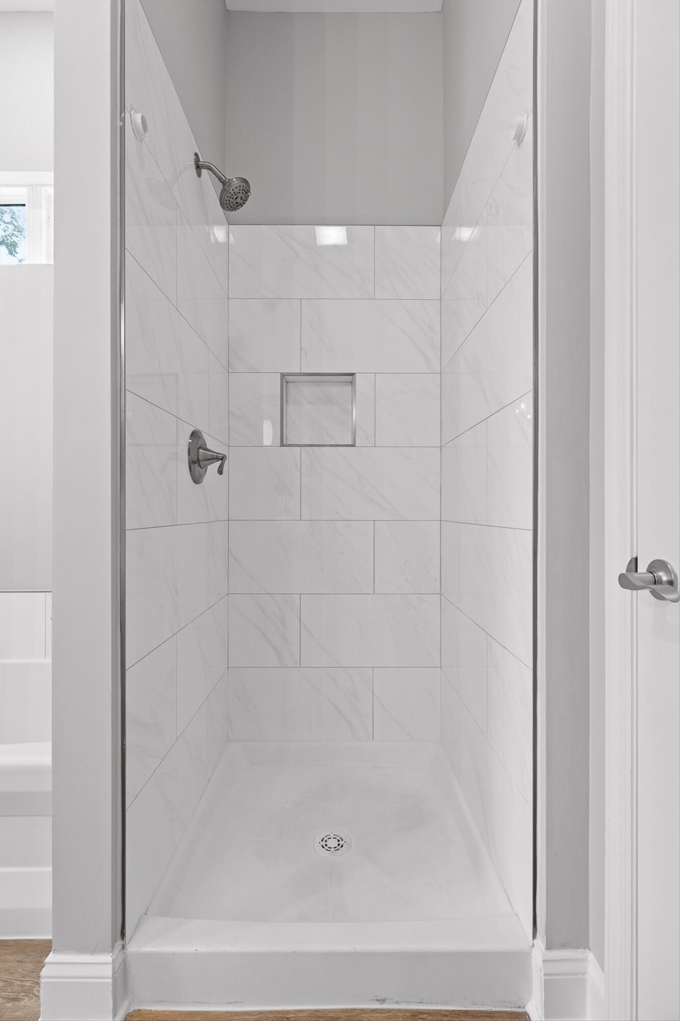 Chattanooga, Tennessee 37411, United States, 4 Bedrooms Bedrooms, ,3 BathroomsBathrooms,Residential,Active,183470