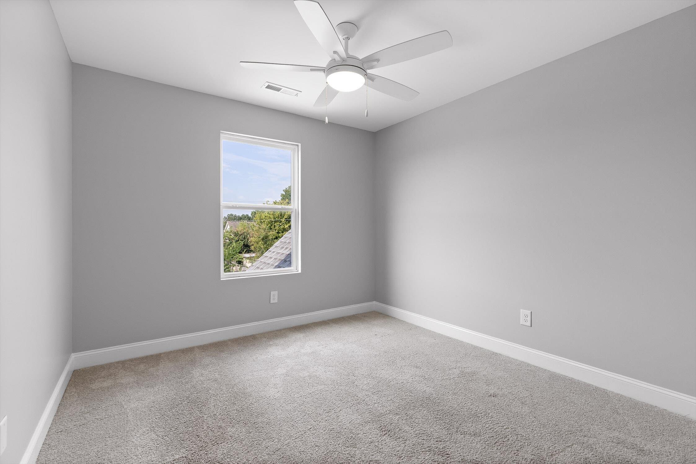 Chattanooga, Tennessee 37411, United States, 4 Bedrooms Bedrooms, ,3 BathroomsBathrooms,Residential,Active,183470