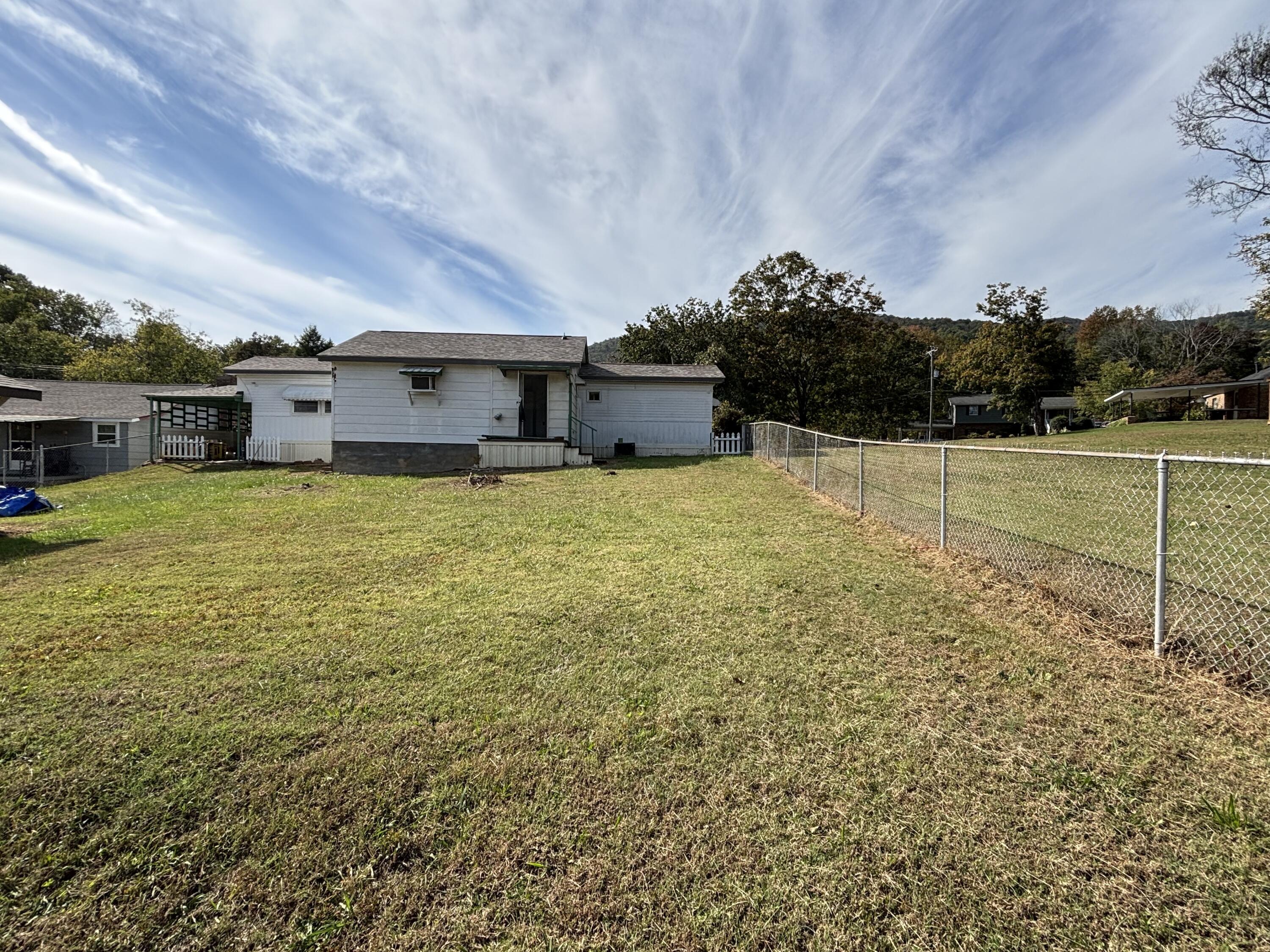 Chattanooga, Tennessee 37419, United States, 3 Bedrooms Bedrooms, ,1 BathroomBathrooms,Residential,Active,230672