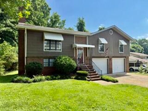 Homes For Sale - 3562 Valley Trail<br/> Chattanooga, TN 37415