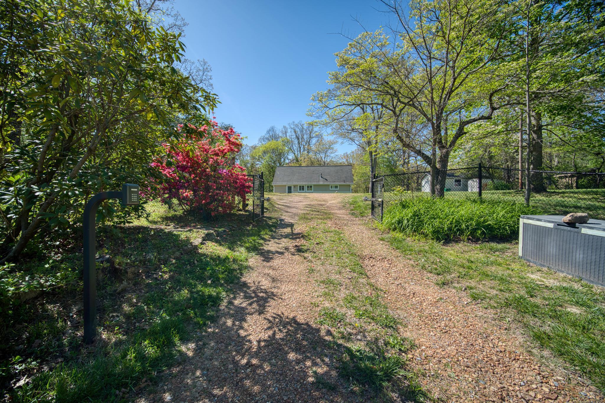 2409 Altura Drive, Signal Mountain, Tennessee image 4