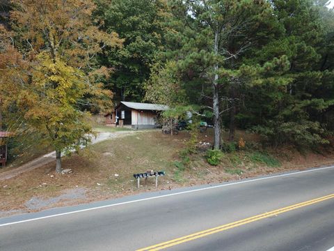 Photo of 2527 Ga 136, Trenton, GA 30752 (MLS # 1502650)