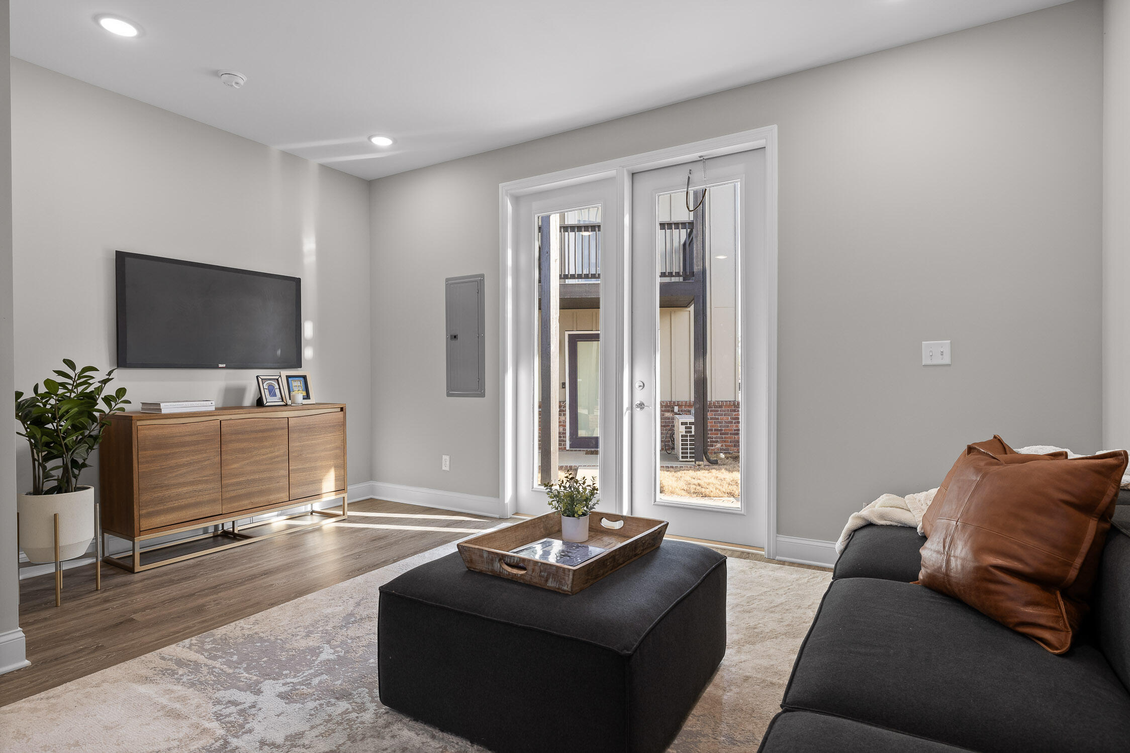 Chattanooga, Tennessee 37421, United States, 3 Bedrooms Bedrooms, ,3 BathroomsBathrooms,Residential,Active,246837