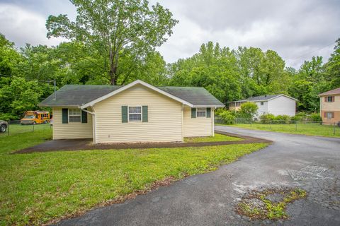 Photo of 1905 Tunnel Boulevard, Chattanooga, TN 37406 (MLS # 1527865)