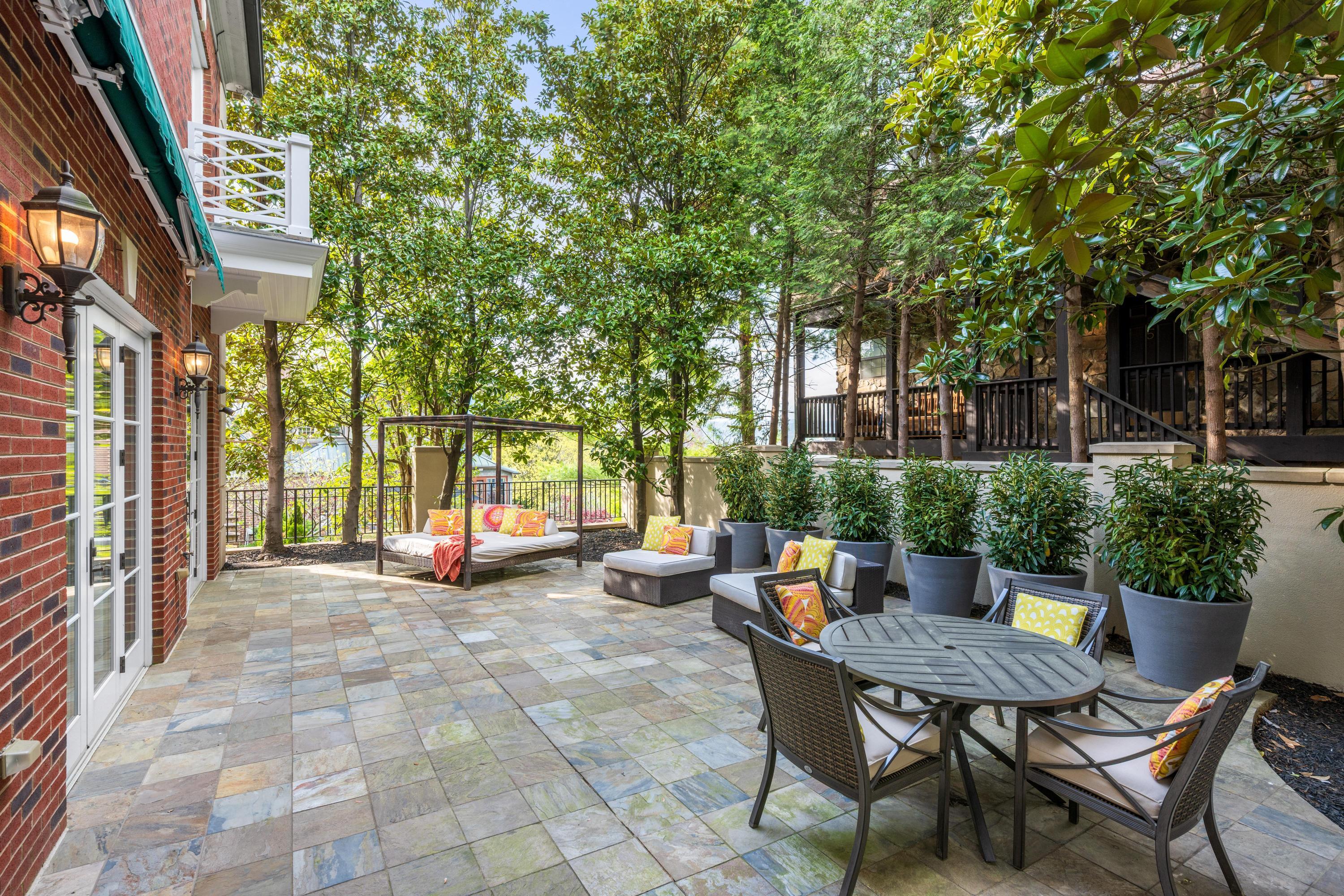 611 Battery Place, Chattanooga, Tennessee image 8