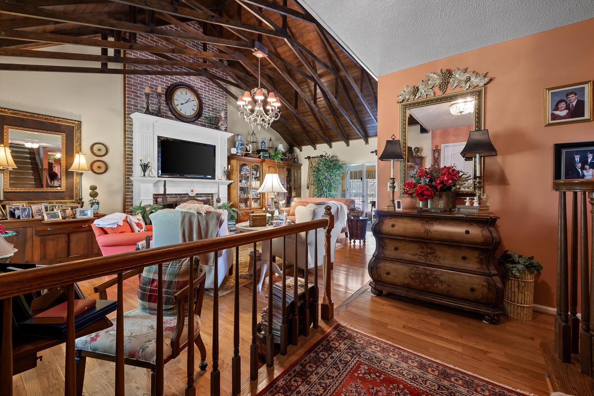 Chattanooga, Tennessee 37415, United States, 3 Bedrooms Bedrooms, ,4 BathroomsBathrooms,Residential,Pending,208810