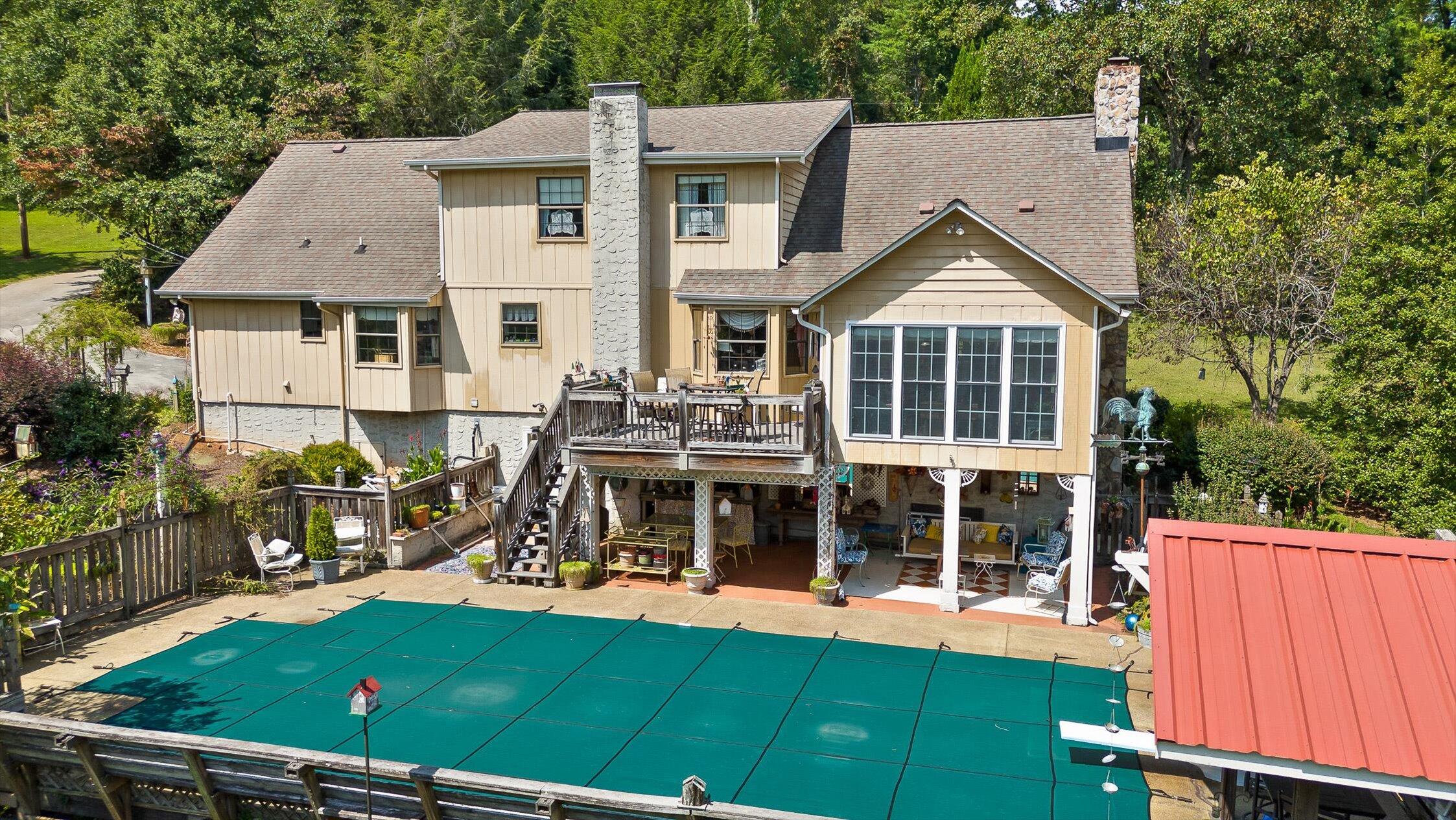 Chattanooga, Tennessee 37415, United States, 3 Bedrooms Bedrooms, ,4 BathroomsBathrooms,Residential,Pending,208810