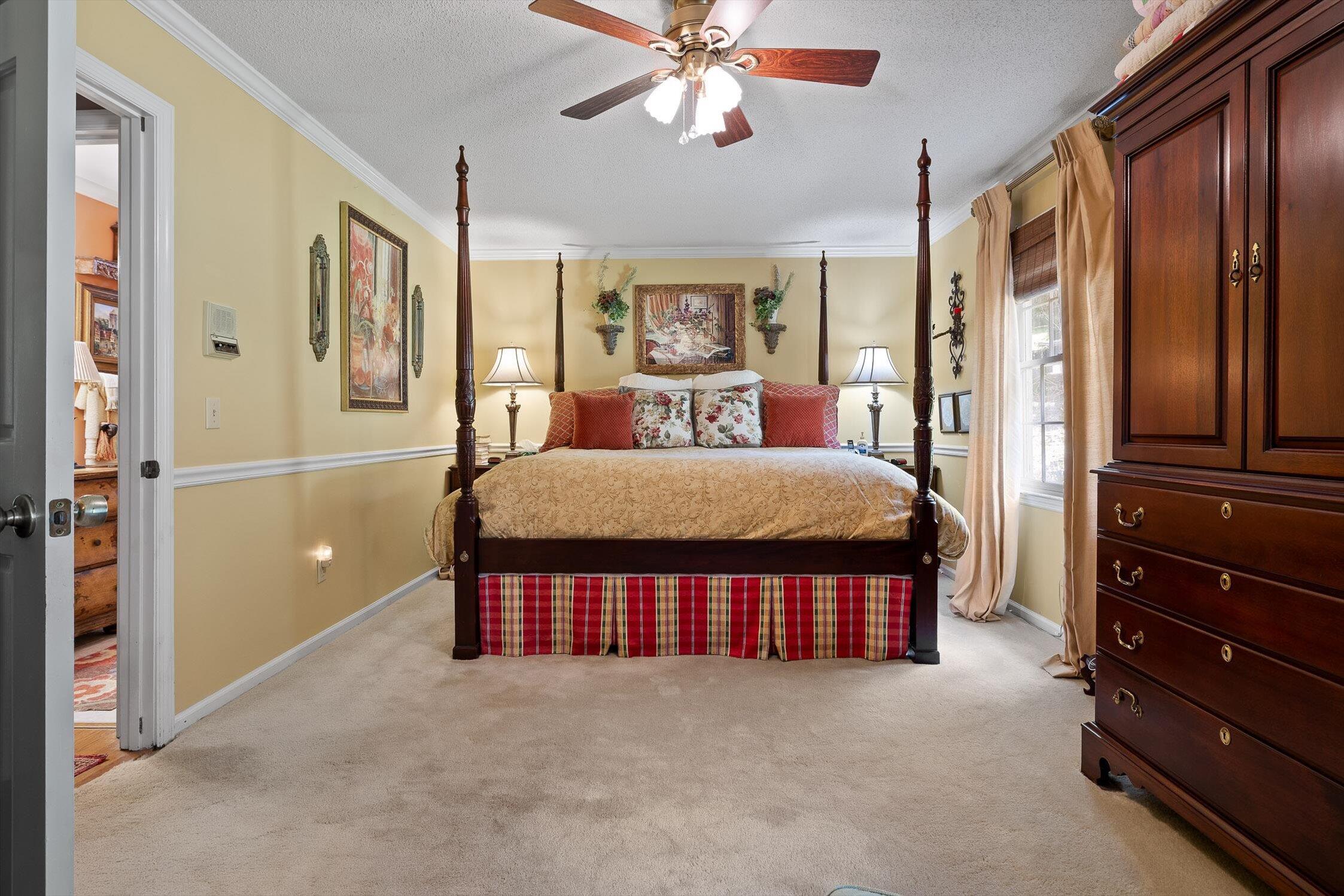 Chattanooga, Tennessee 37415, United States, 3 Bedrooms Bedrooms, ,4 BathroomsBathrooms,Residential,Pending,208810