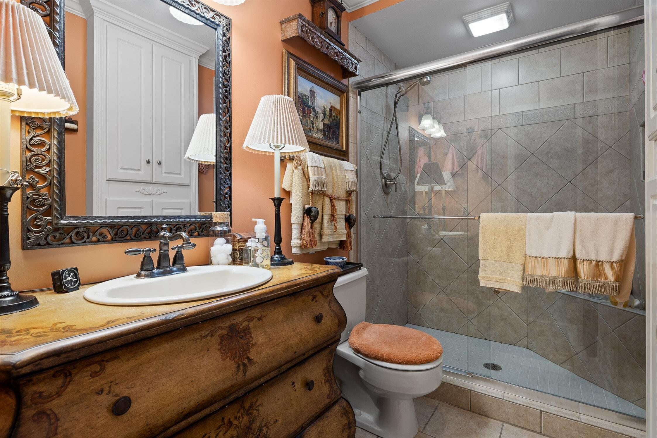 Chattanooga, Tennessee 37415, United States, 3 Bedrooms Bedrooms, ,4 BathroomsBathrooms,Residential,Pending,208810