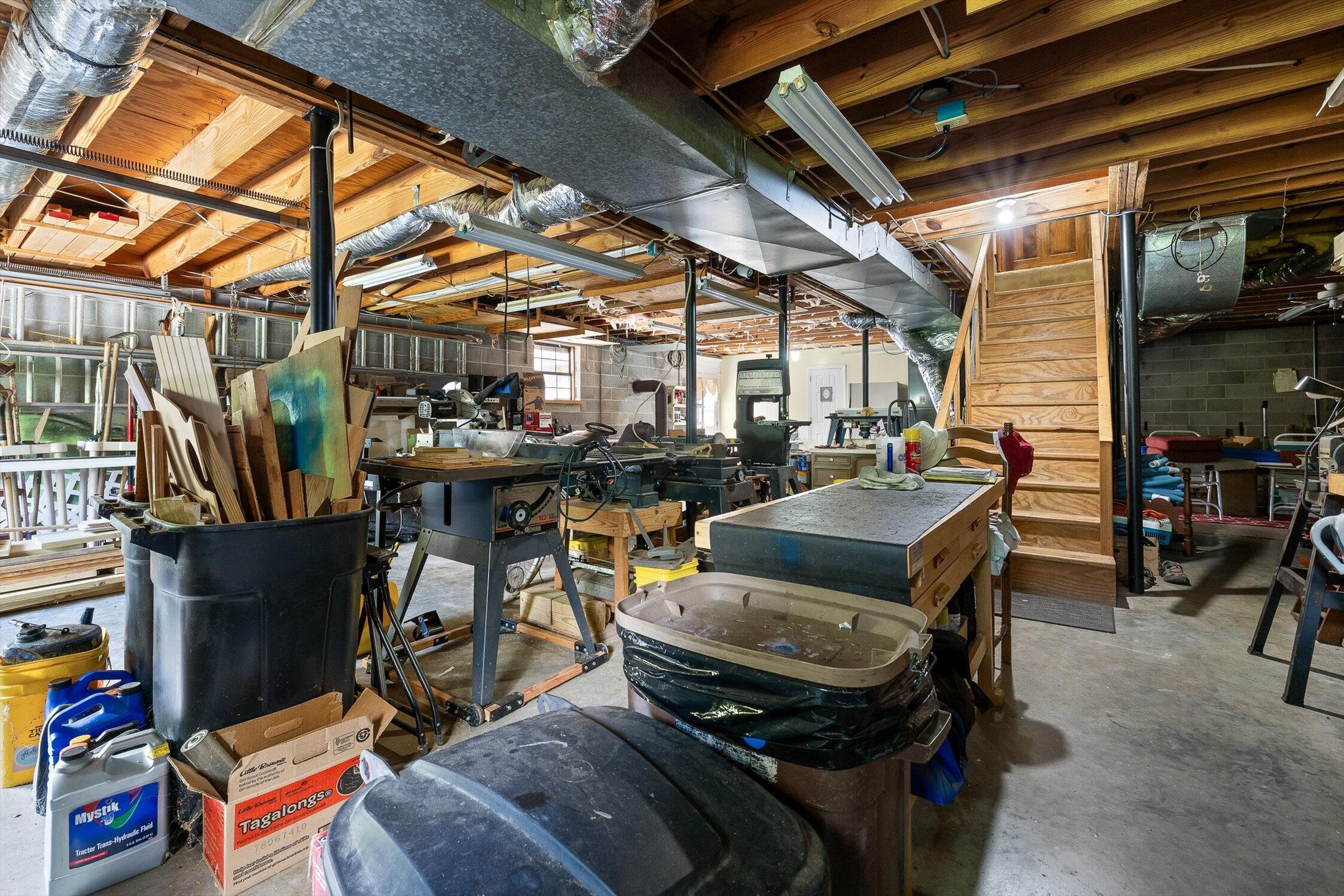 Chattanooga, Tennessee 37415, United States, 3 Bedrooms Bedrooms, ,4 BathroomsBathrooms,Residential,Pending,208810