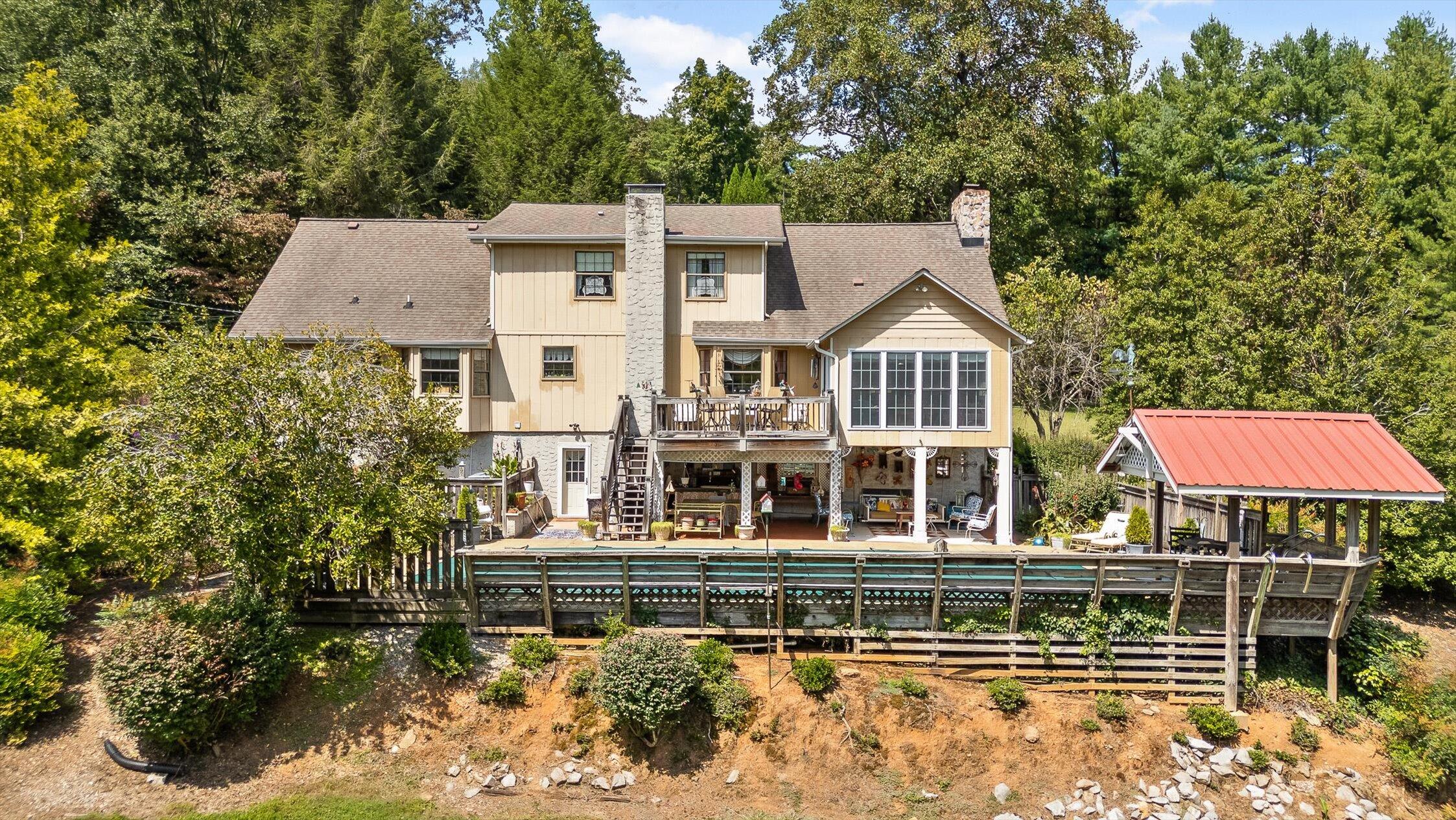 Chattanooga, Tennessee 37415, United States, 3 Bedrooms Bedrooms, ,4 BathroomsBathrooms,Residential,Pending,208810