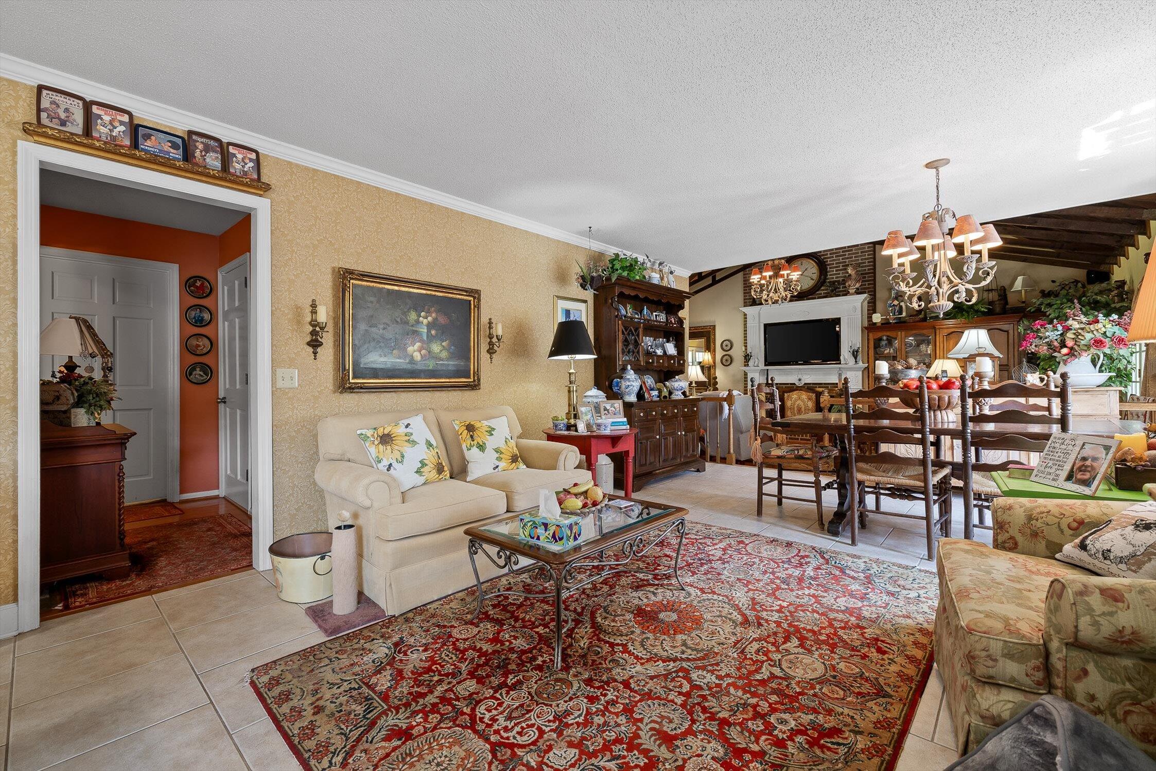 Chattanooga, Tennessee 37415, United States, 3 Bedrooms Bedrooms, ,4 BathroomsBathrooms,Residential,Pending,208810