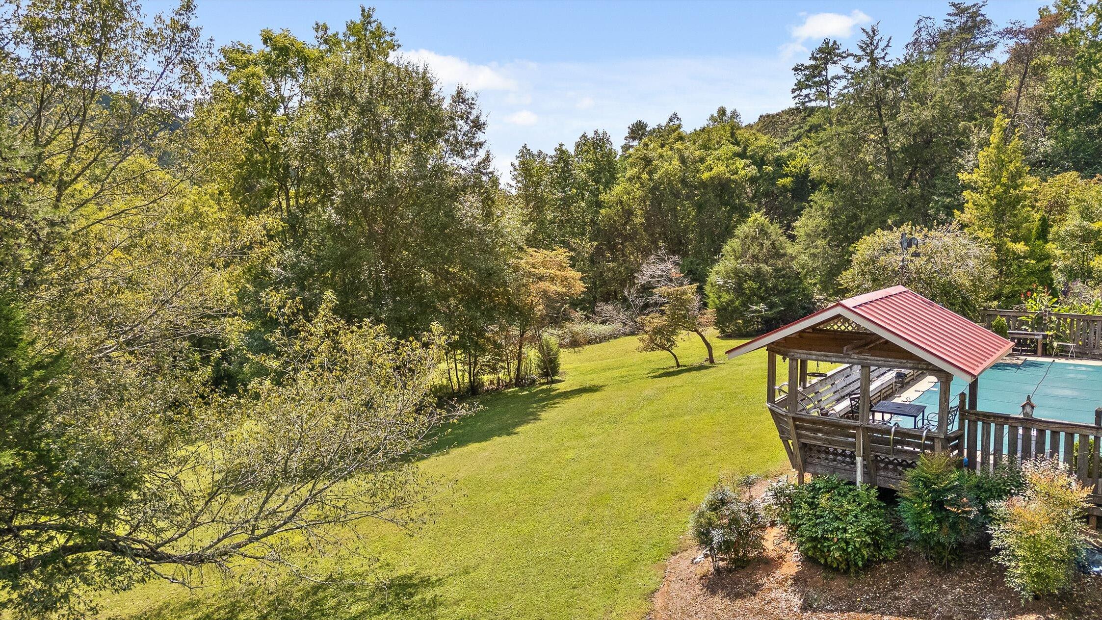 Chattanooga, Tennessee 37415, United States, 3 Bedrooms Bedrooms, ,4 BathroomsBathrooms,Residential,Pending,208810