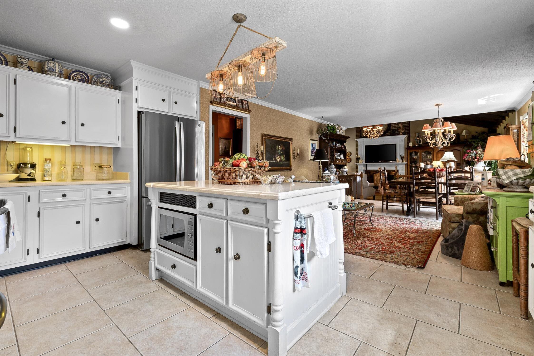 Chattanooga, Tennessee 37415, United States, 3 Bedrooms Bedrooms, ,4 BathroomsBathrooms,Residential,Pending,208810