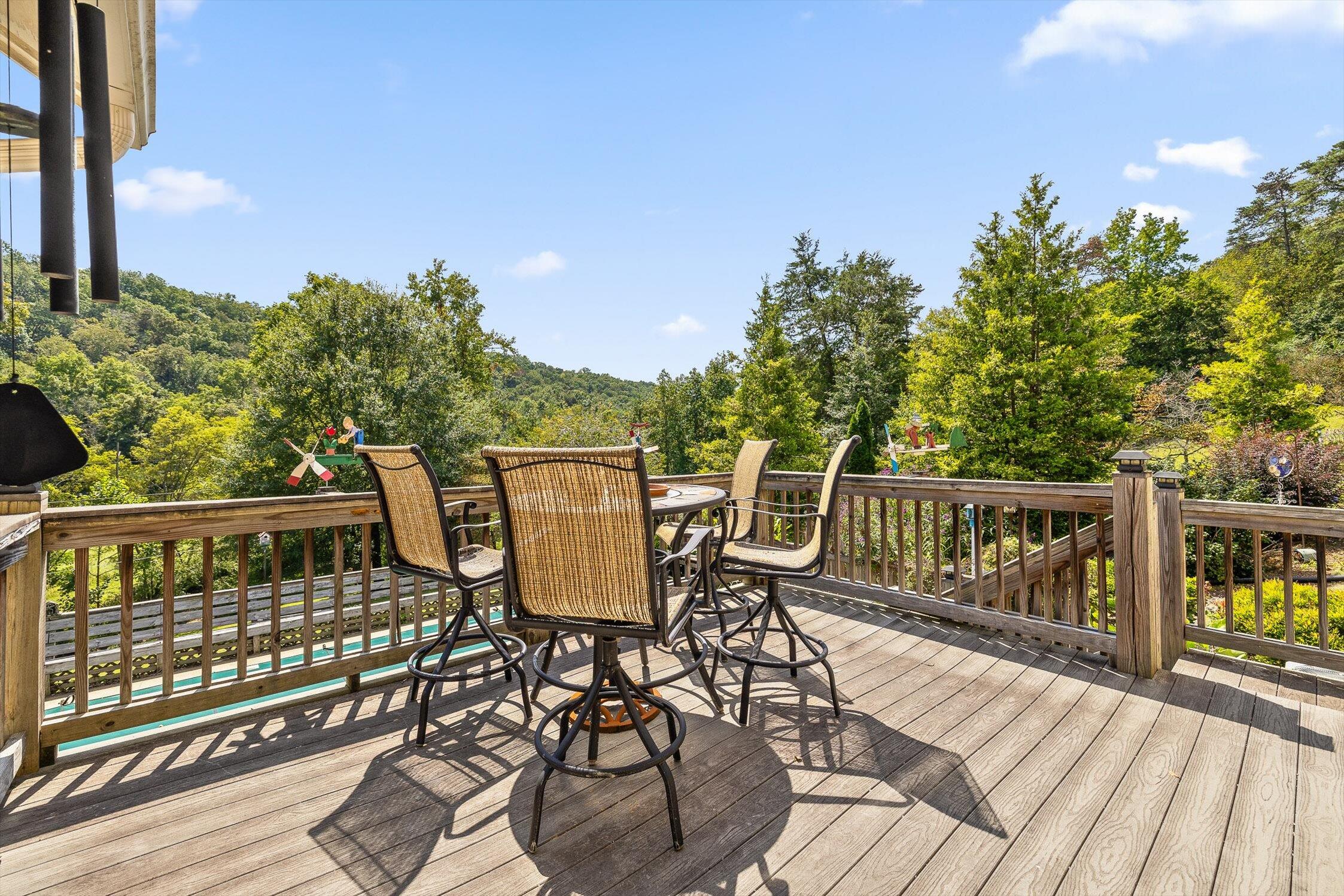 Chattanooga, Tennessee 37415, United States, 3 Bedrooms Bedrooms, ,4 BathroomsBathrooms,Residential,Pending,208810