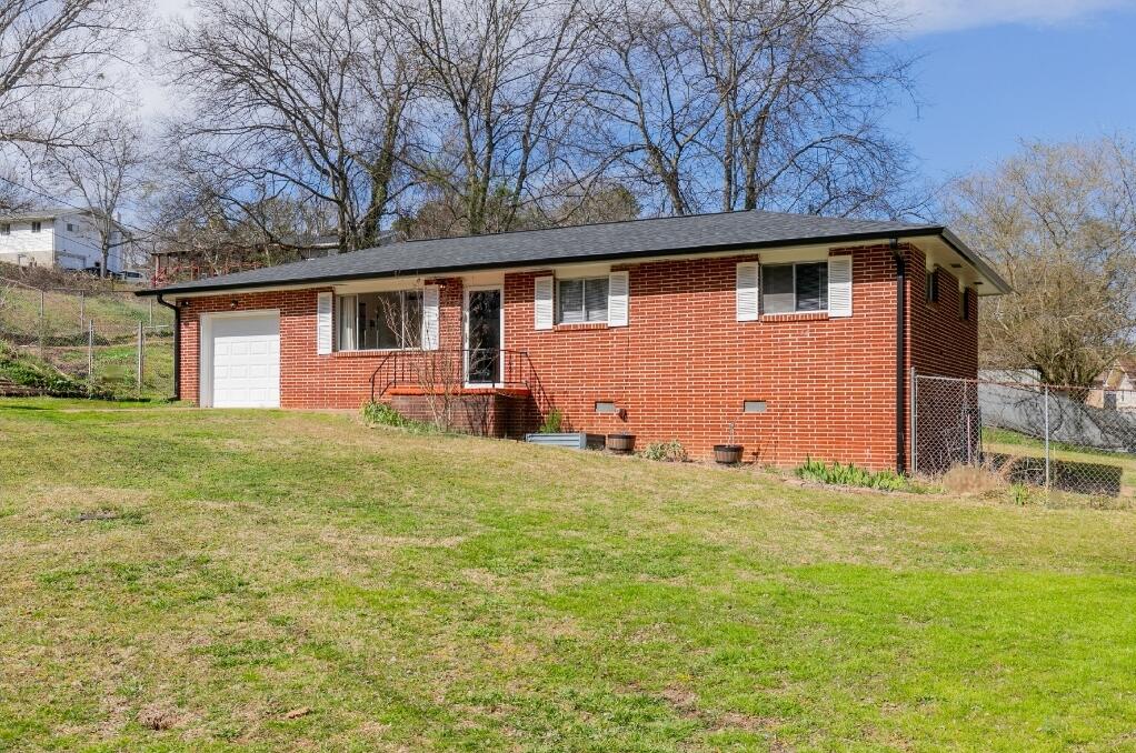 609 Holly Drive, Rossville, Georgia image 4