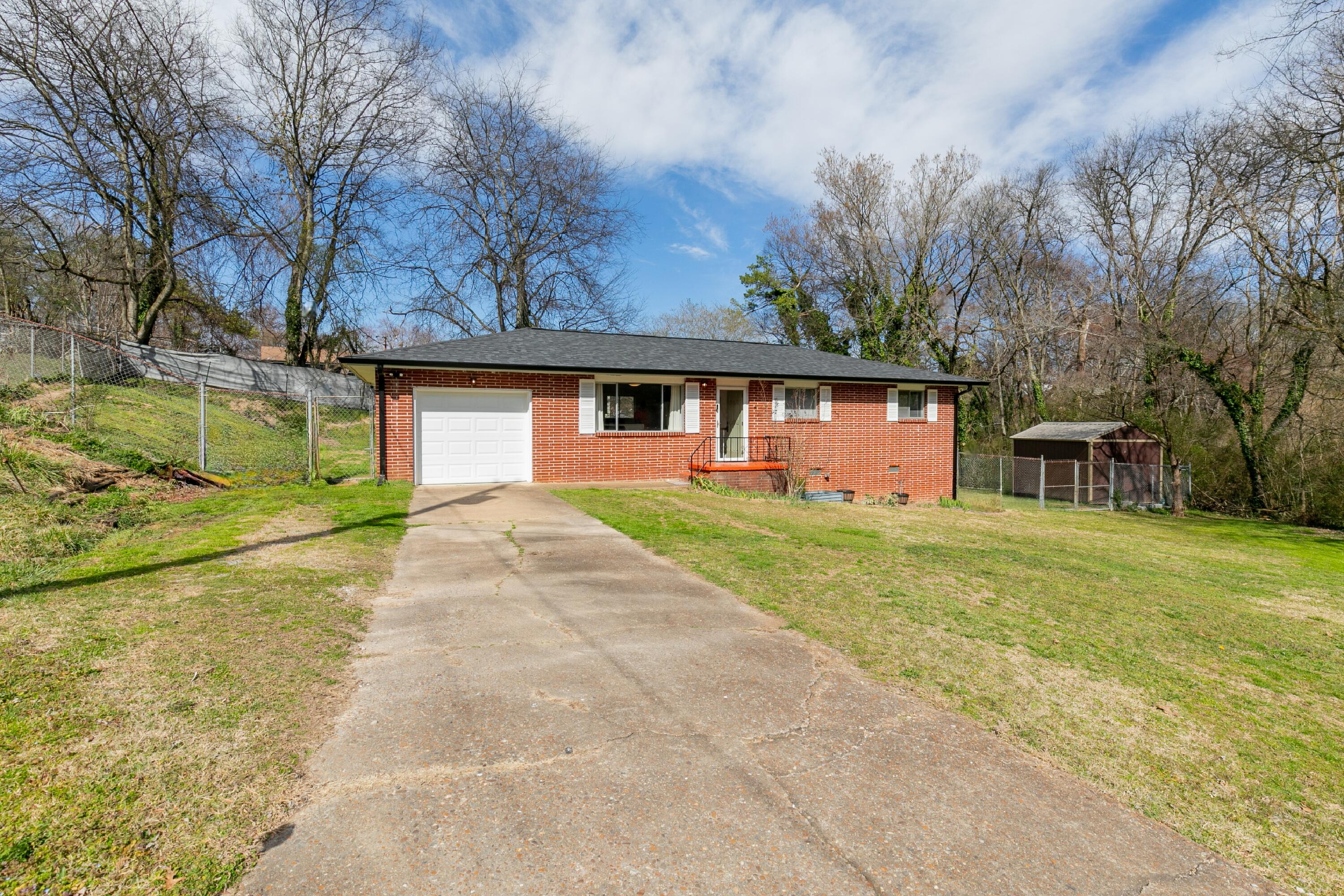609 Holly Drive, Rossville, Georgia image 2