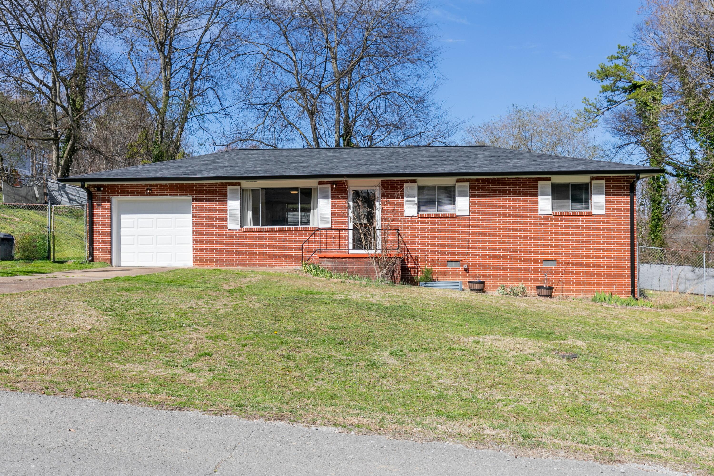 609 Holly Drive, Rossville, Georgia image 1