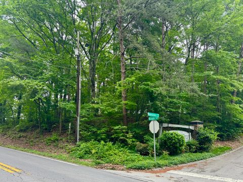 Photo of 1988 Warwickshire Drive, Soddy Daisy, TN 37379 (MLS # 1512431)