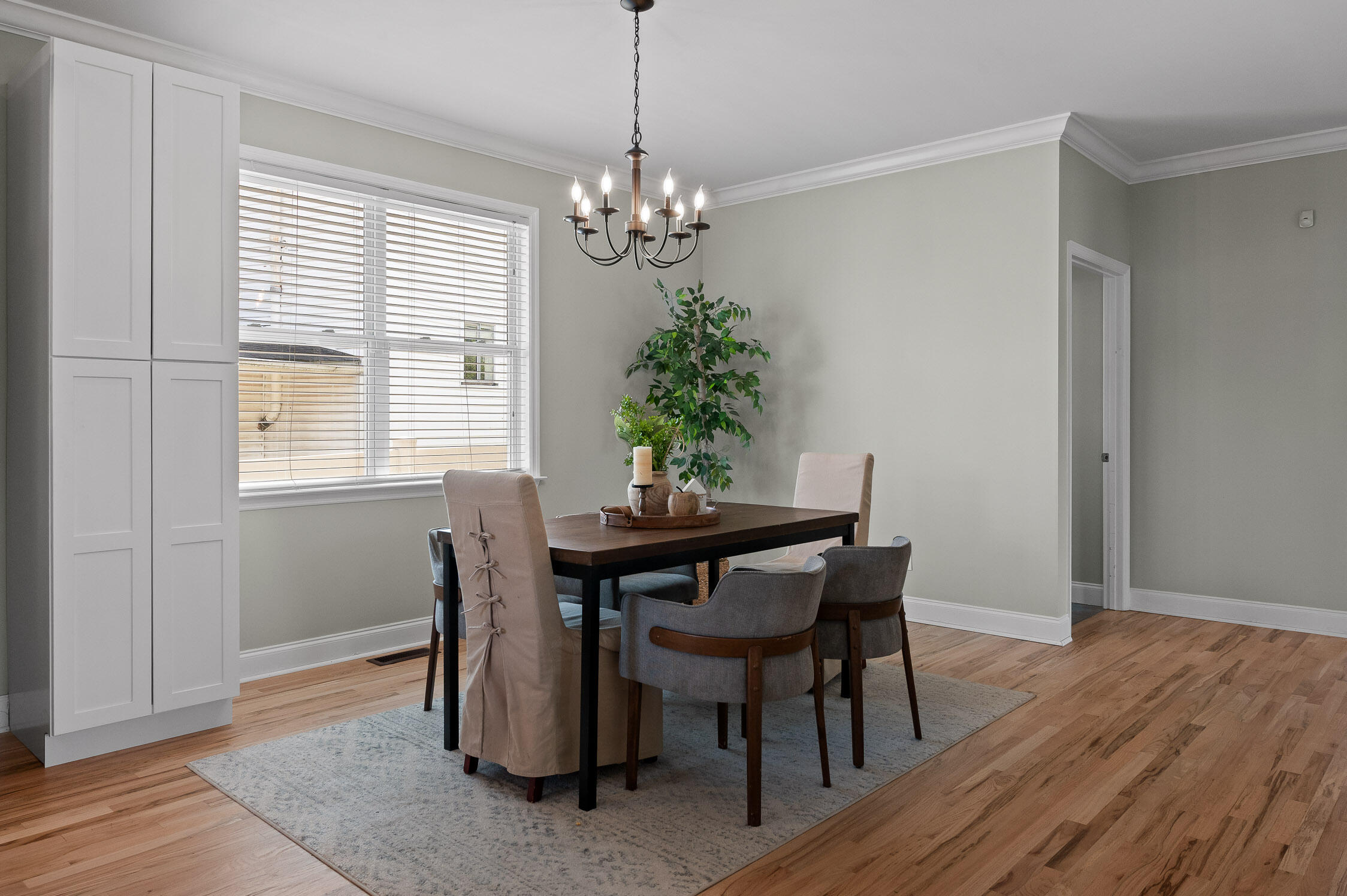 Chattanooga, Tennessee 37405, United States, 3 Bedrooms Bedrooms, ,2 BathroomsBathrooms,Residential,Active,91894