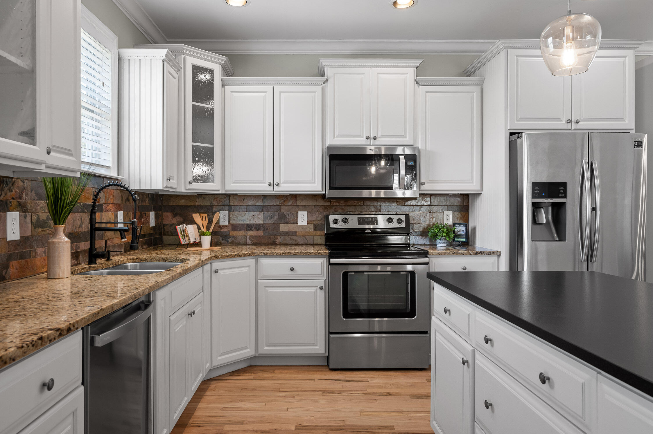 Chattanooga, Tennessee 37405, United States, 3 Bedrooms Bedrooms, ,2 BathroomsBathrooms,Residential,Active,91894