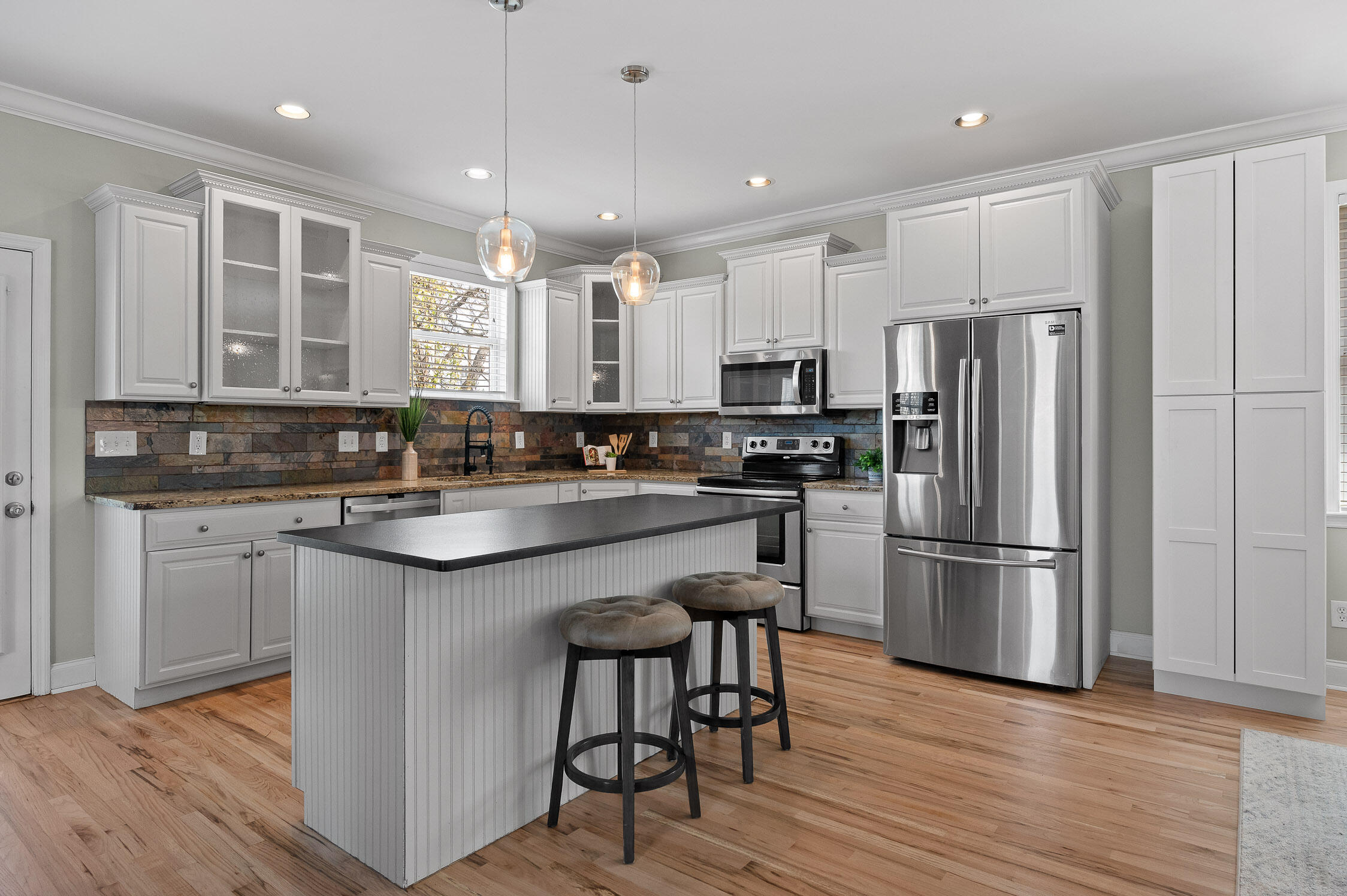 Chattanooga, Tennessee 37405, United States, 3 Bedrooms Bedrooms, ,2 BathroomsBathrooms,Residential,Active,91894