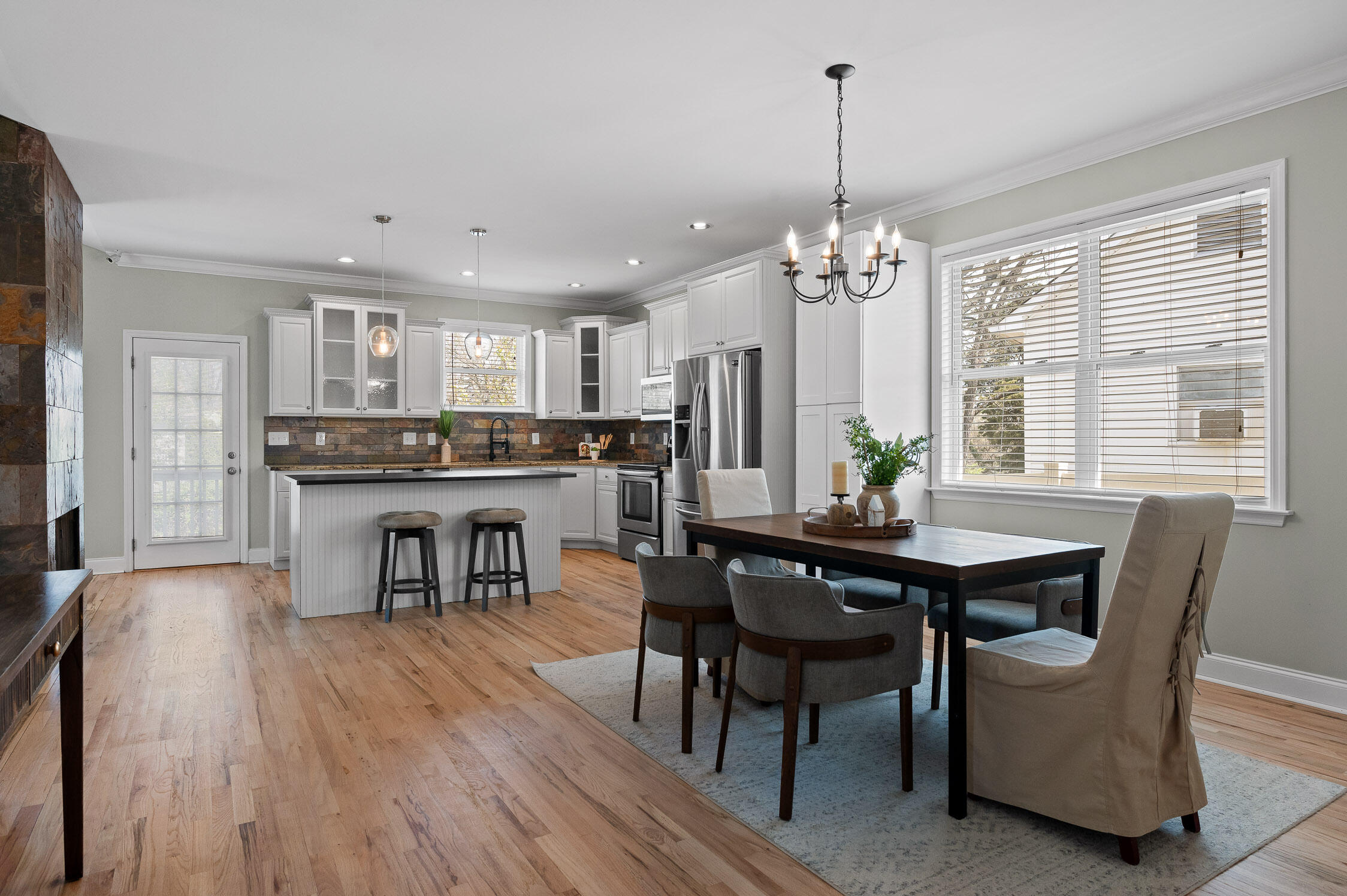 Chattanooga, Tennessee 37405, United States, 3 Bedrooms Bedrooms, ,2 BathroomsBathrooms,Residential,Active,91894