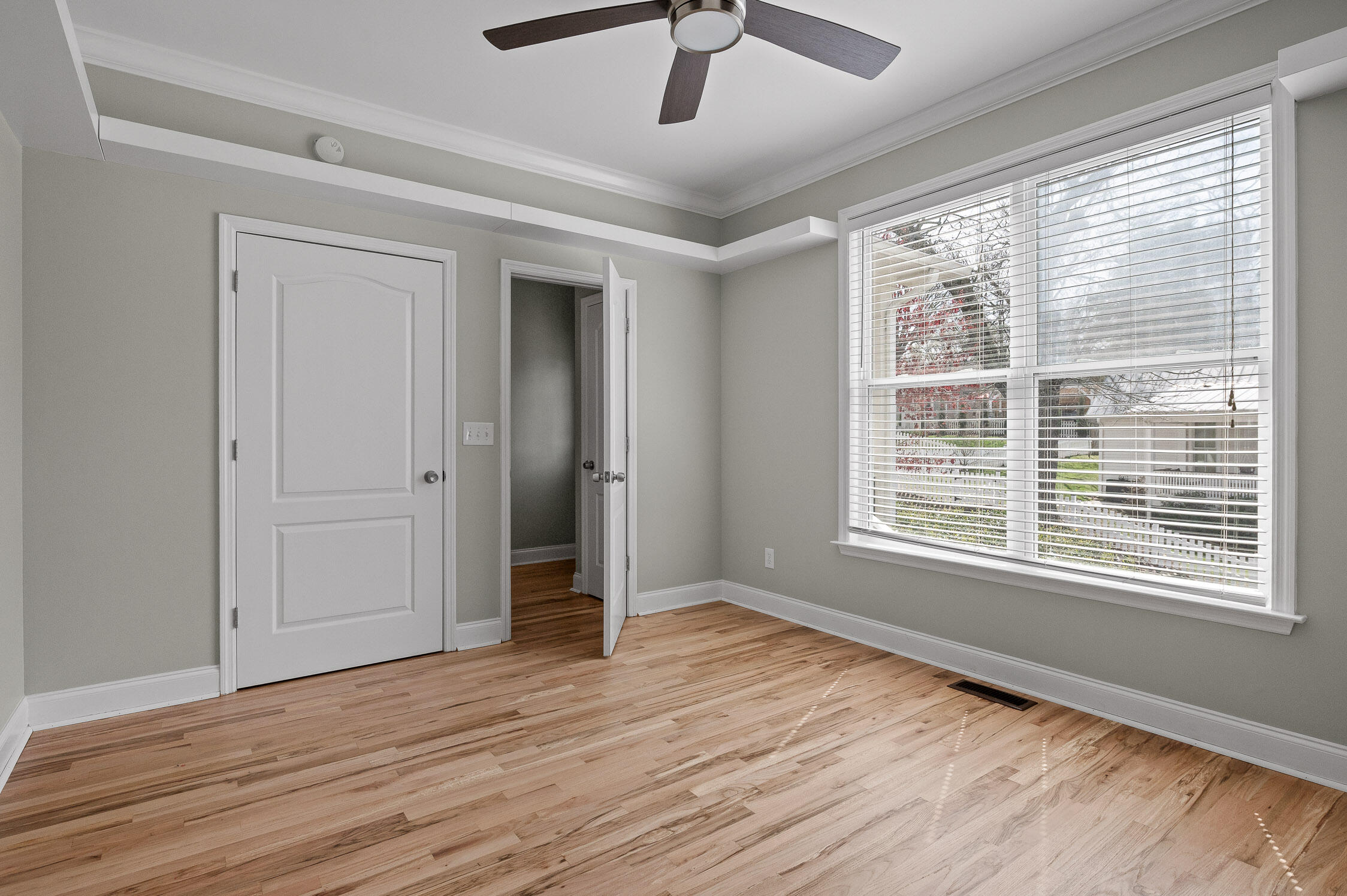 Chattanooga, Tennessee 37405, United States, 3 Bedrooms Bedrooms, ,2 BathroomsBathrooms,Residential,Active,91894