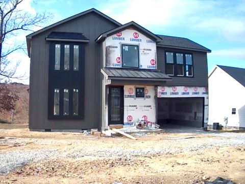 Photo of 8112 Fallen Maple Drive, Chattanooga, TN 37421 (MLS # 1525528)