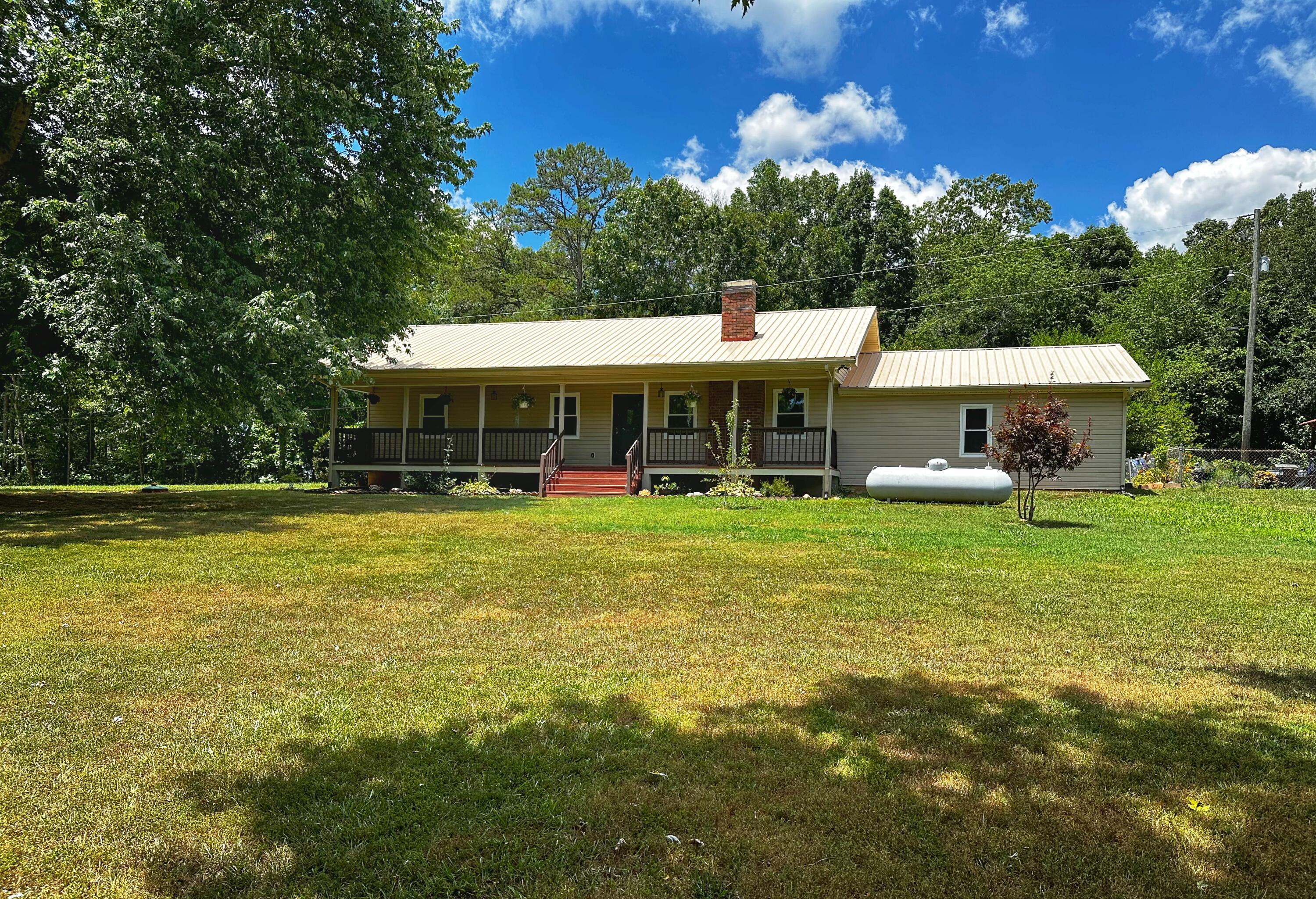 142 Holli Bird Lane, Ringgold, Georgia image 2