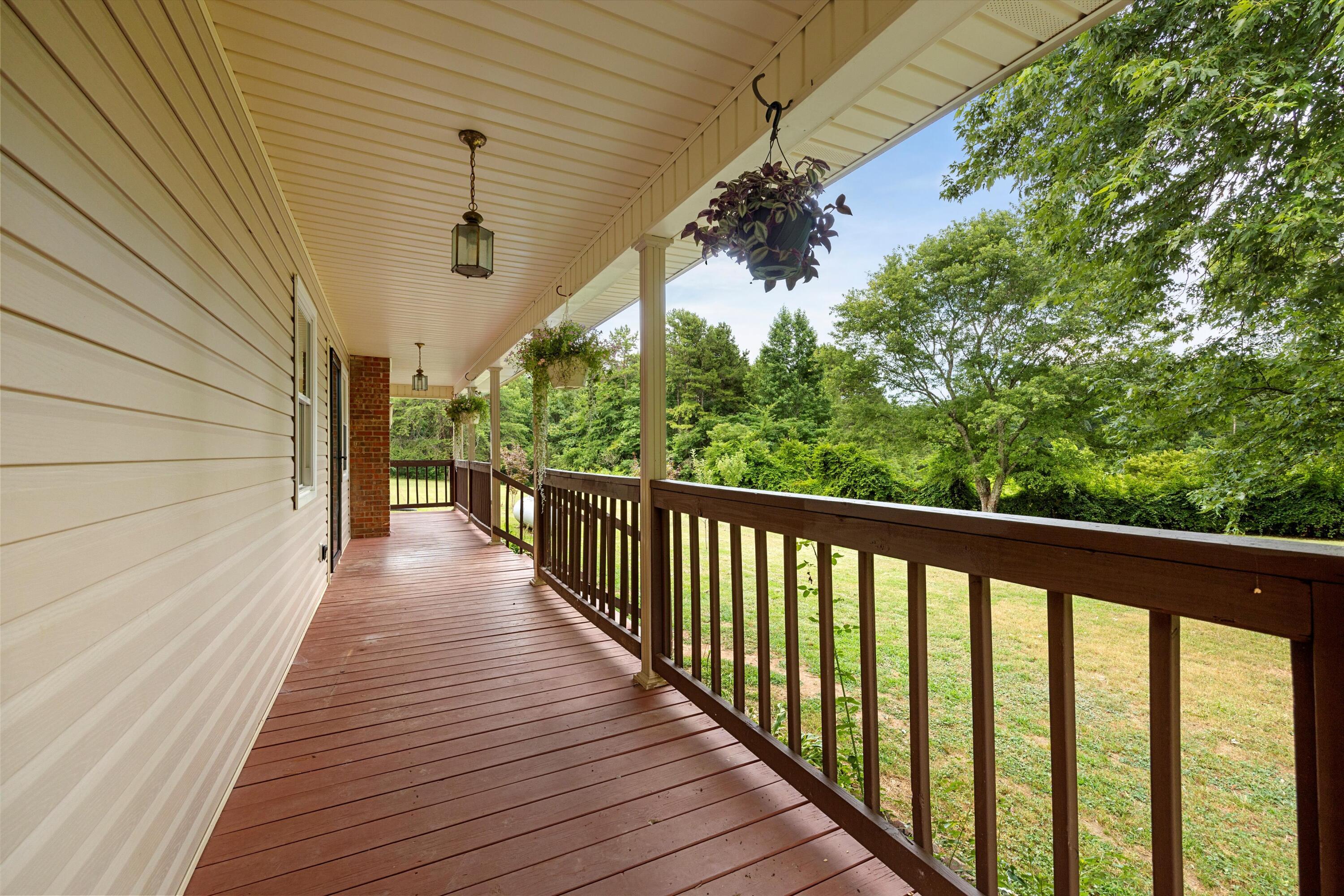 142 Holli Bird Lane, Ringgold, Georgia image 4