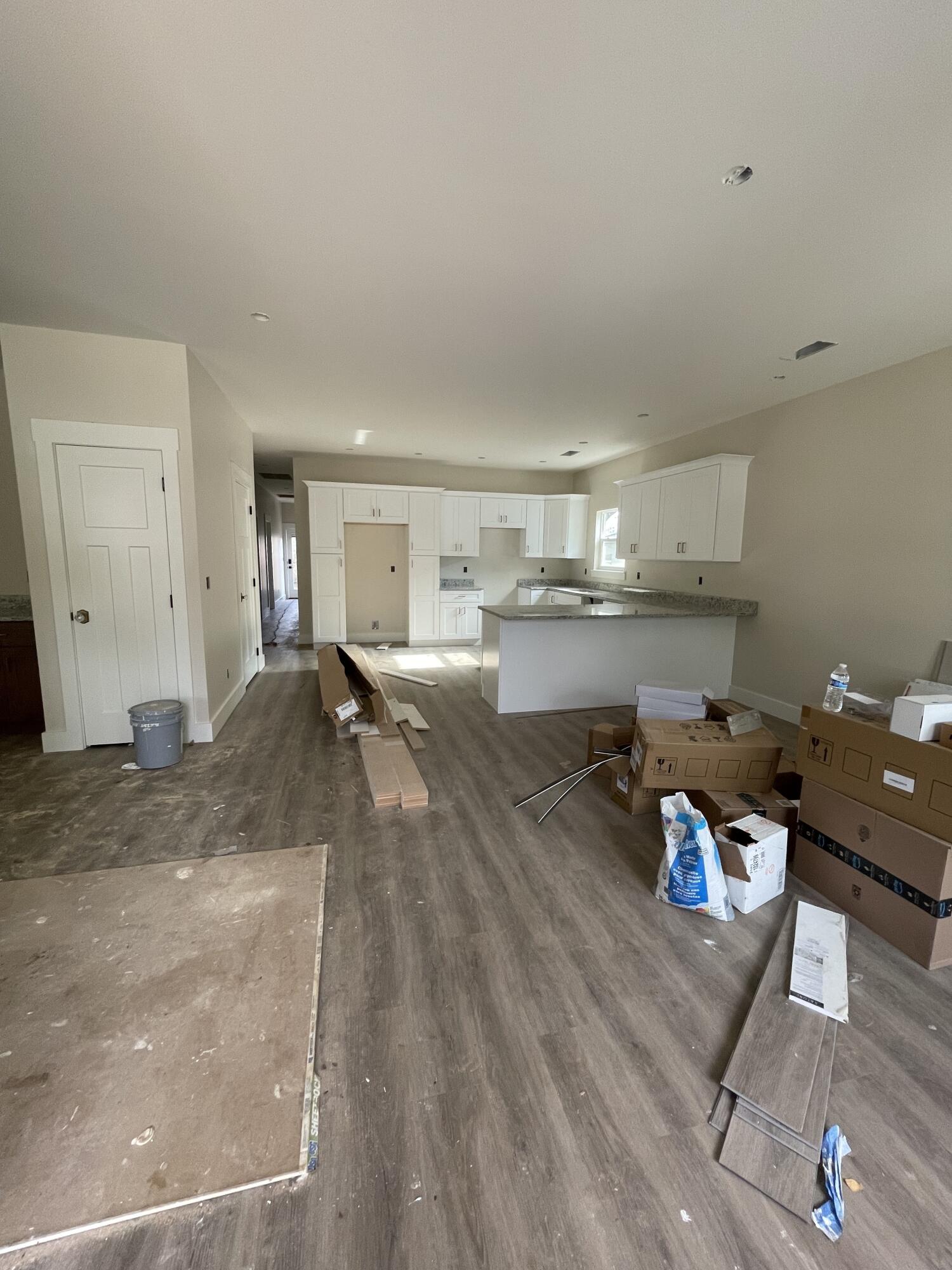 South Pittsburg, Tennessee 37380, United States, 3 Bedrooms Bedrooms, ,2 BathroomsBathrooms,Residential,Contingent,33213