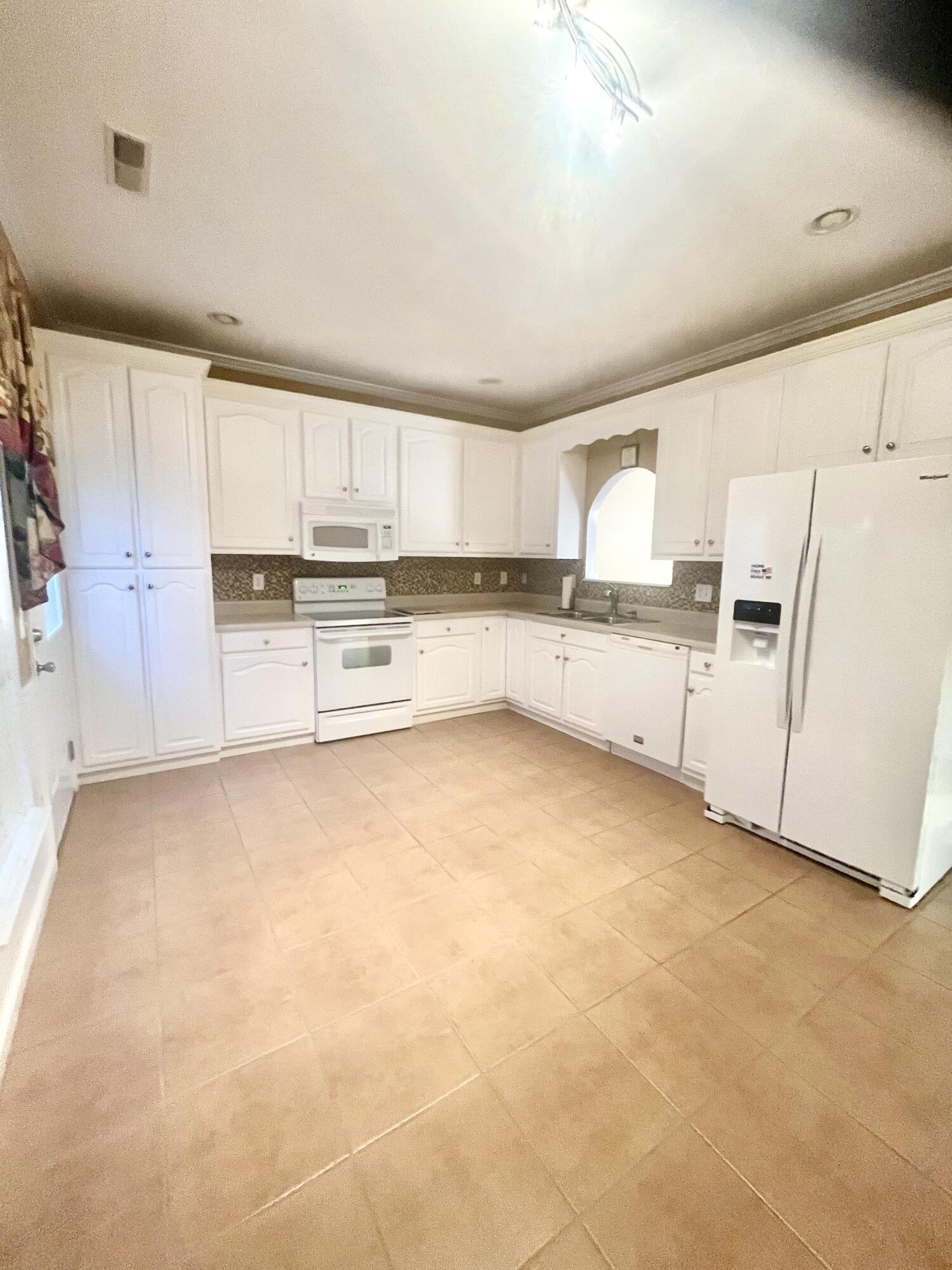 1902 Middle Summit Drive #UNIT 113, Dalton, Georgia image 4