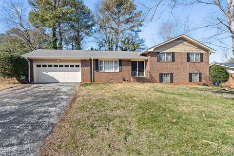 Photo of 1707 Clayton Drive, Chattanooga, TN 37421 (MLS # 1527527)